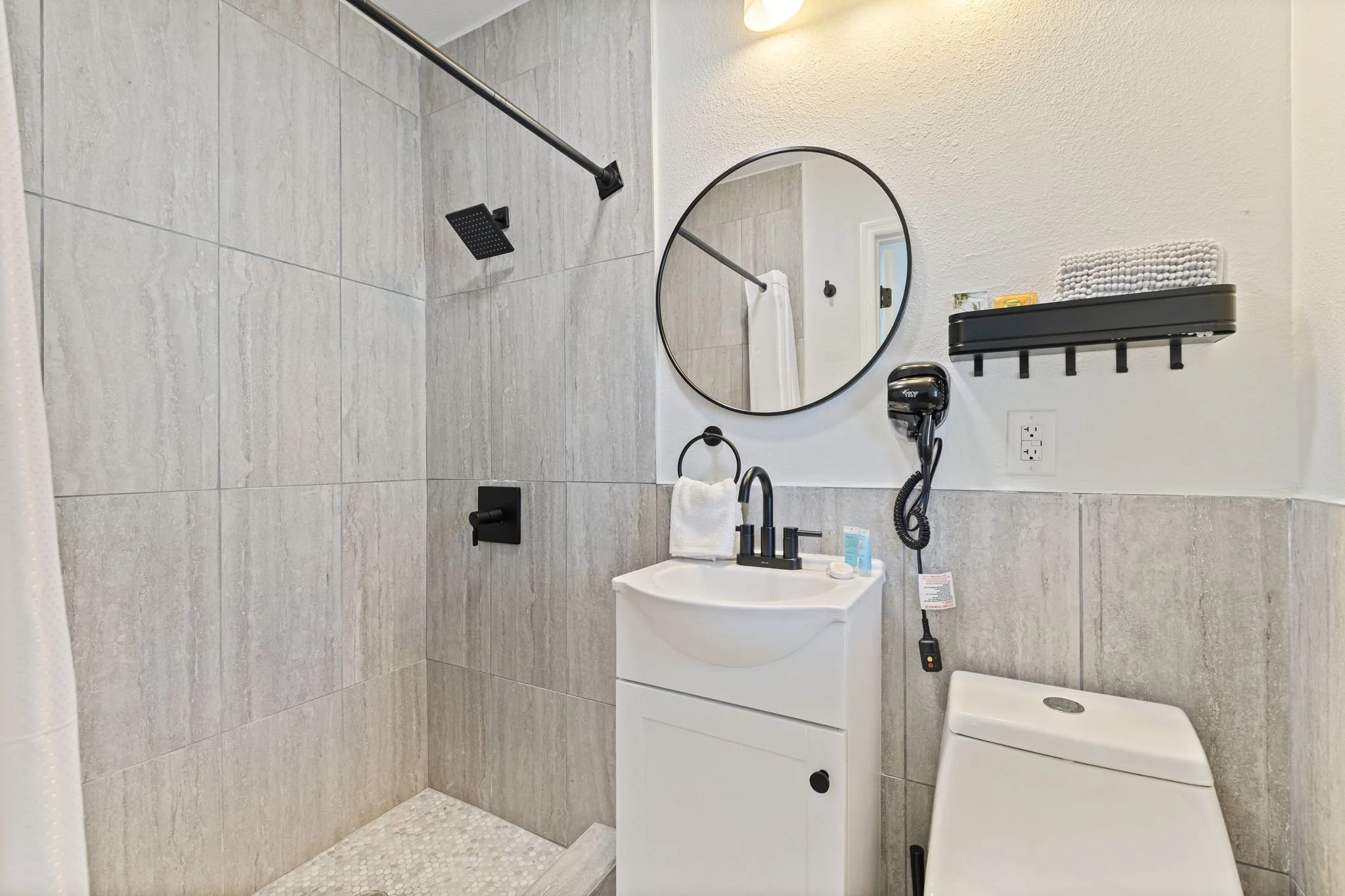 45-web-or-mls-Unit 5_Las Olas_AB3-4.jpg