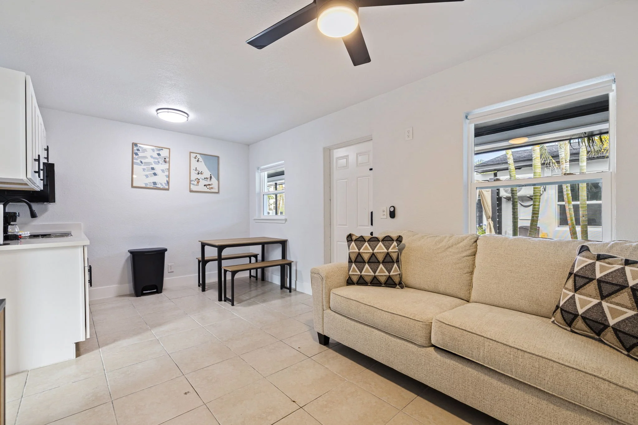 59-web-or-mls-Unit 9_Las Olas_AB3-3.jpg