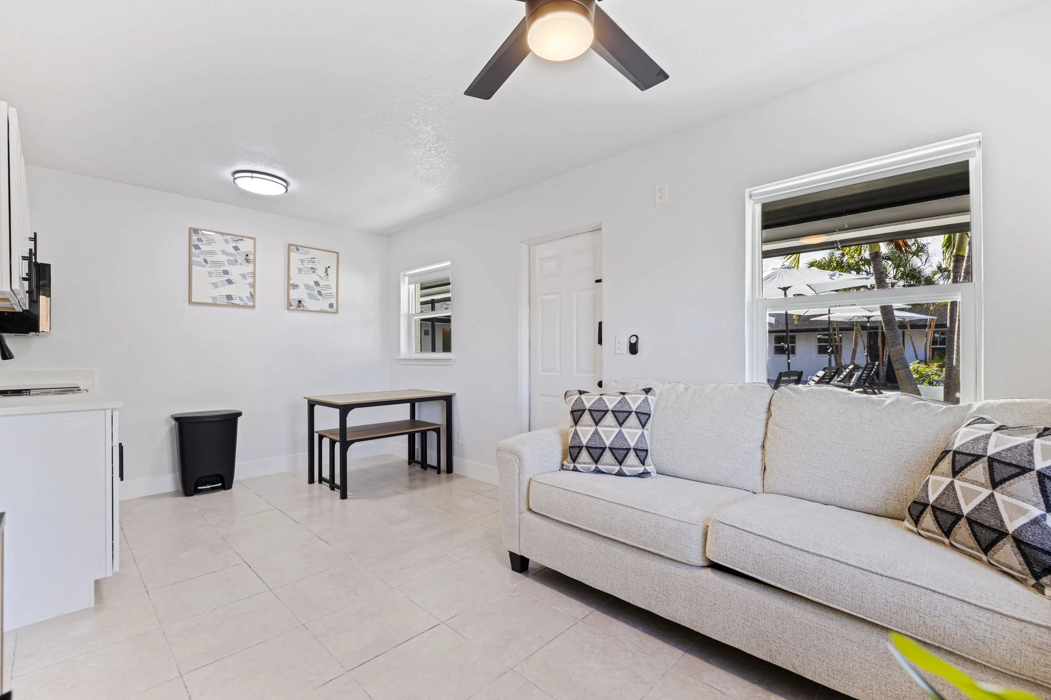 22-web-or-mls-Unit 1_Las Olas_AB3-3.jpg