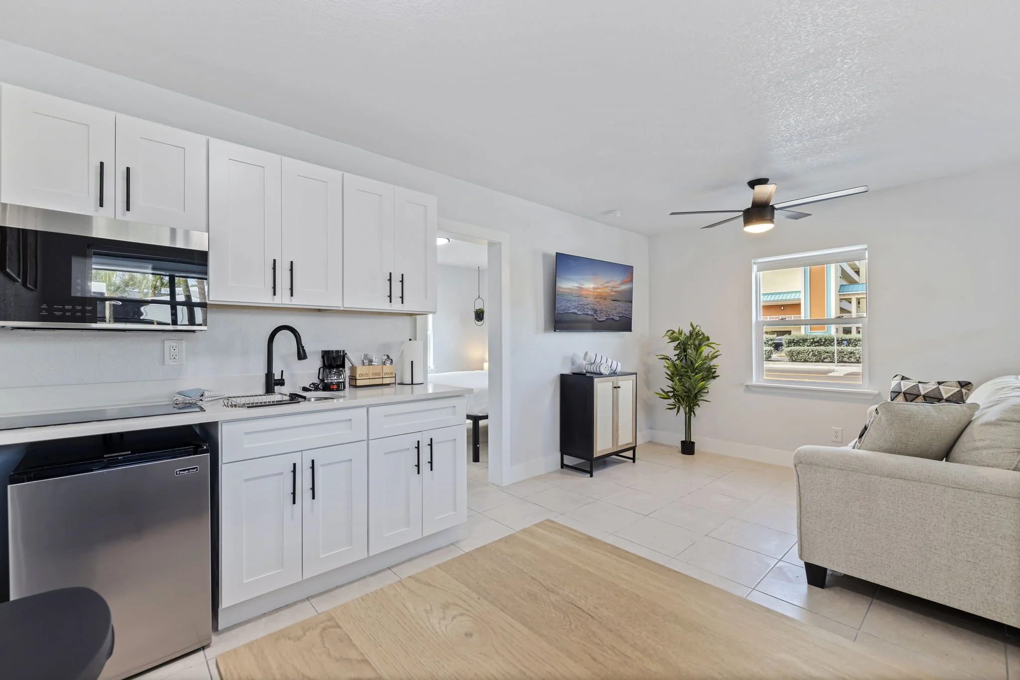 64-web-or-mls-Unit 10_Las Olas_AB3-1.jpg