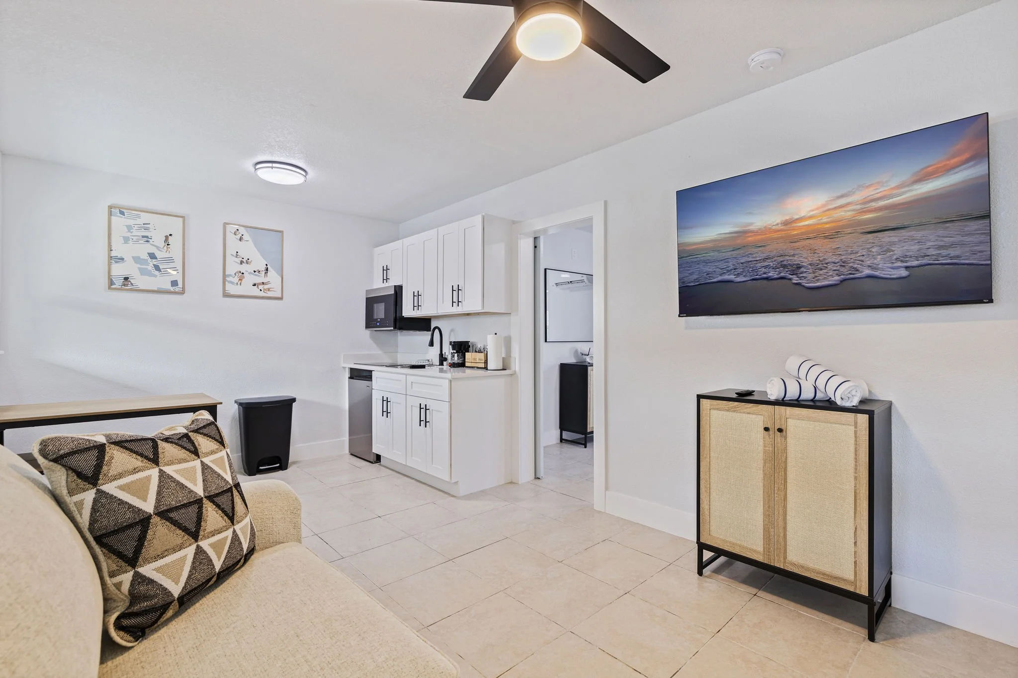 28-web-or-mls-Unit 2_Las Olas_AB3-2.jpg