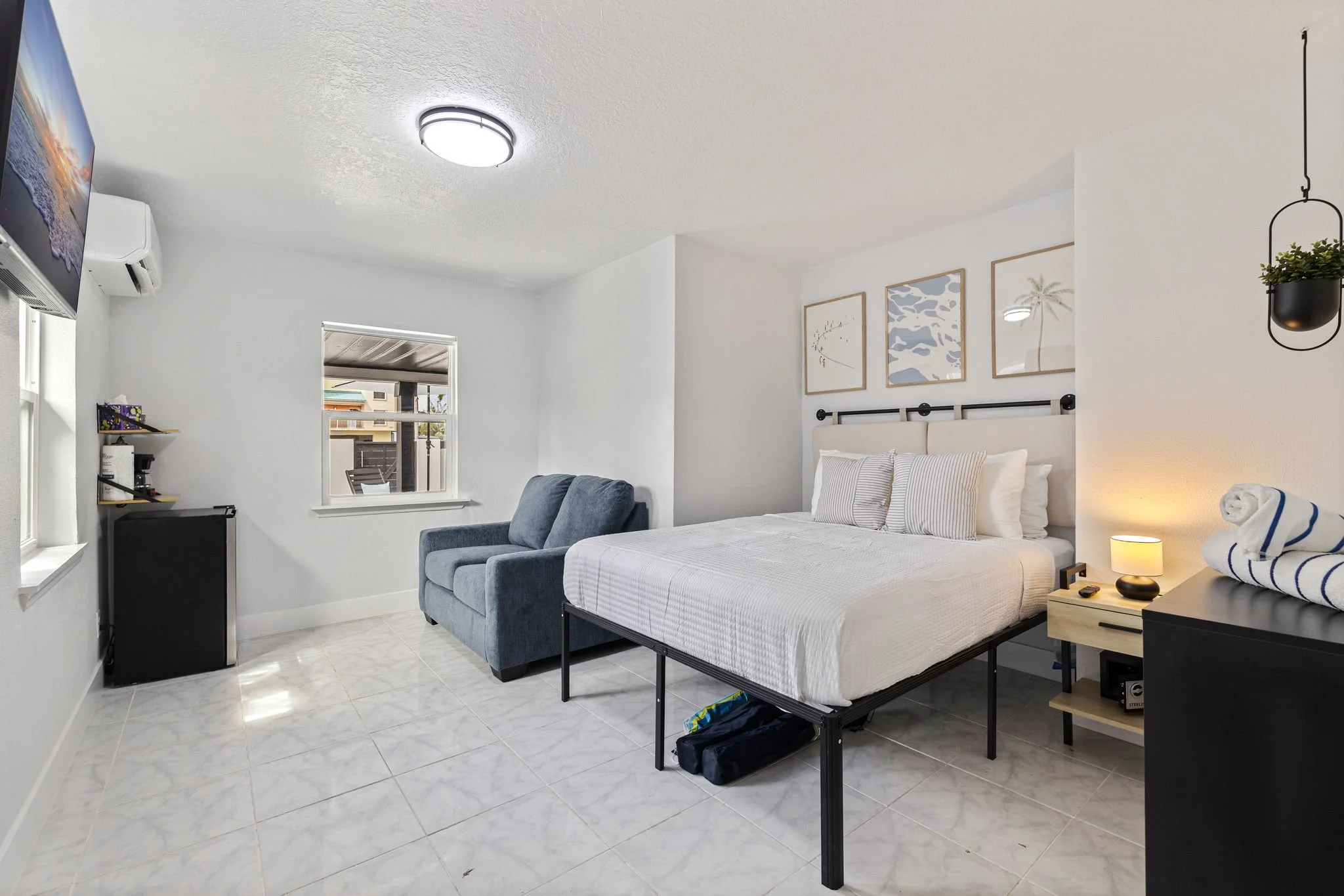 71-web-or-mls-Unit 11_Las Olas_AB3-1.jpg