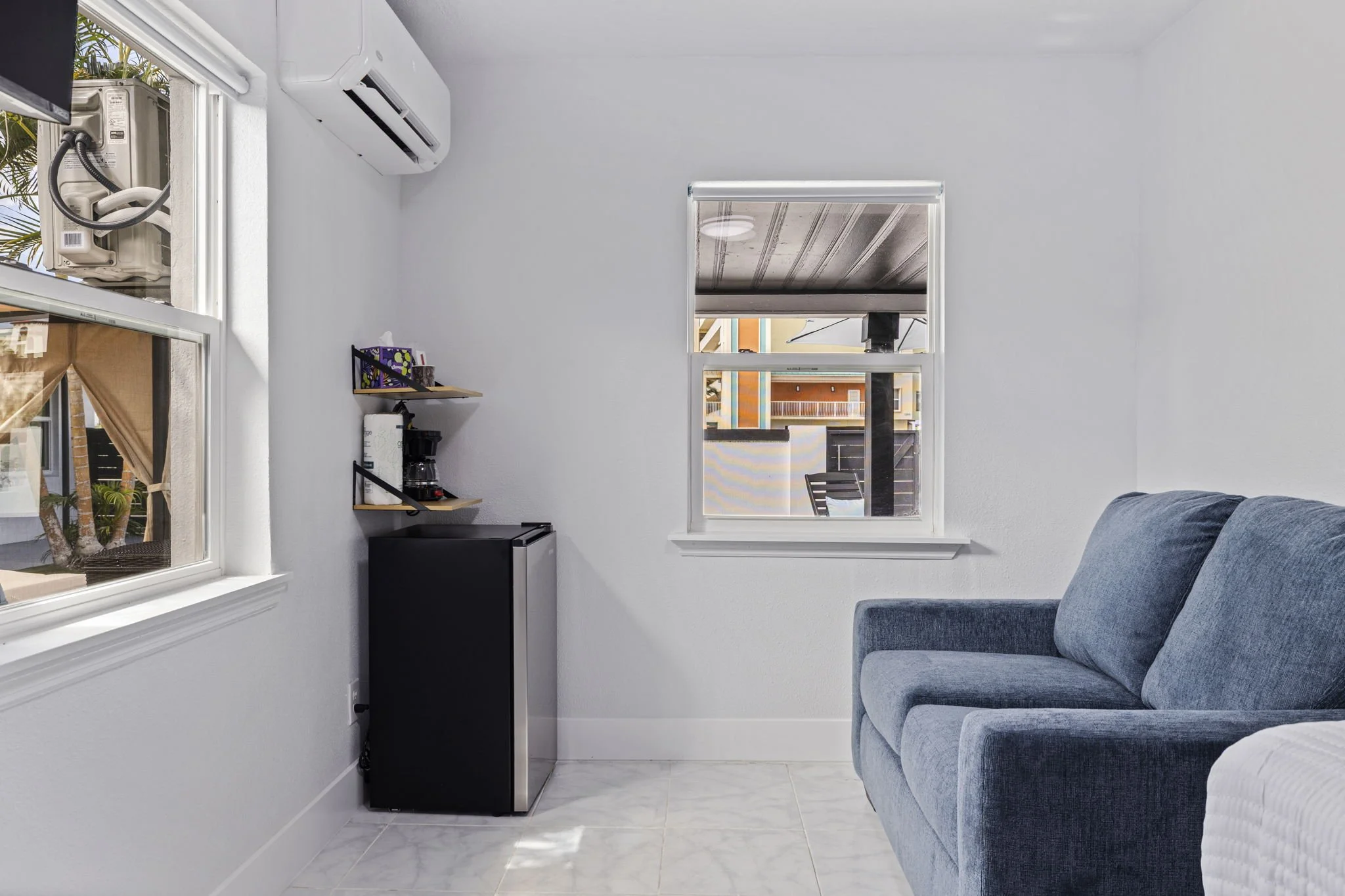 73-web-or-mls-Unit 11_Las Olas_AB3-3.jpg