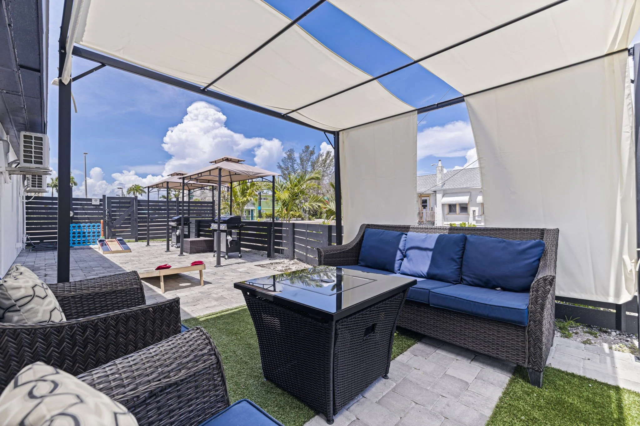 18-web-or-mls-Las Olas-11.jpg