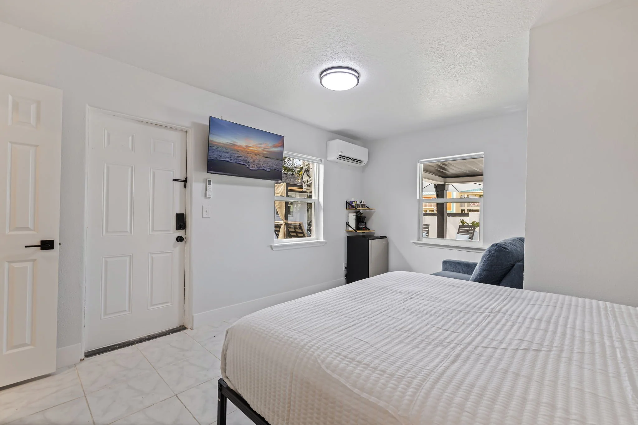 72-web-or-mls-Unit 11_Las Olas_AB3-2.jpg