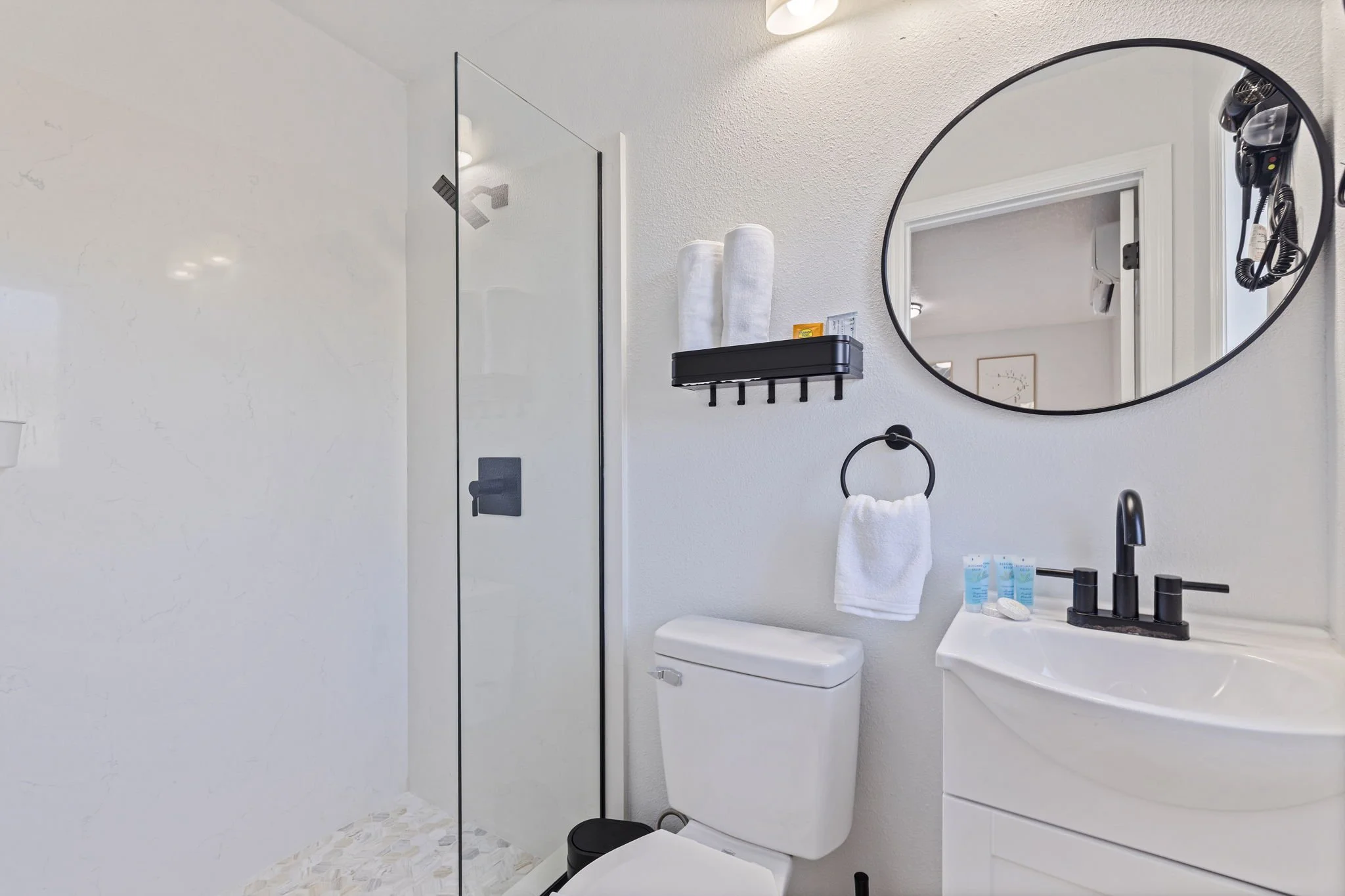 33-web-or-mls-Unit 2_Las Olas_AB3-7.jpg