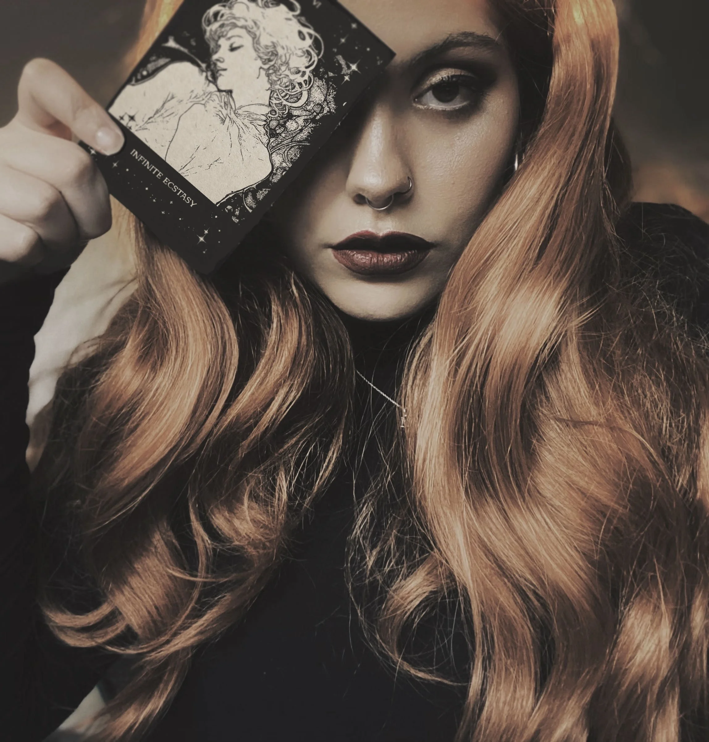 Ethereal Eros Oracle Deck, Model