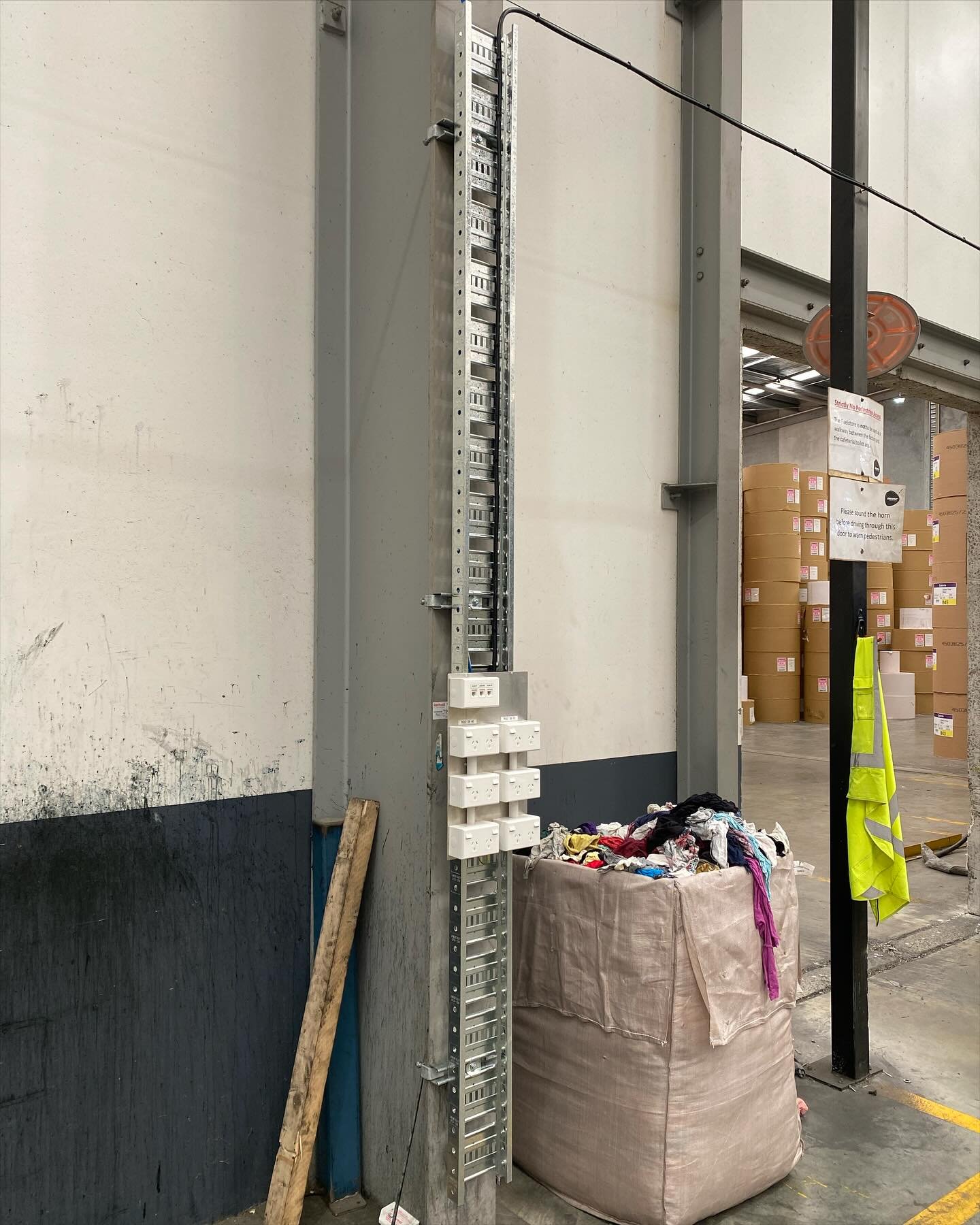Recently completed minor commercial job for a good customer of ours in the printing industry.
We ran a new dual single phase supply over head via catenary wire with Cat6 for data. 
Installed UT3-150mm cable tray onto a structural I-beam via unistrut 