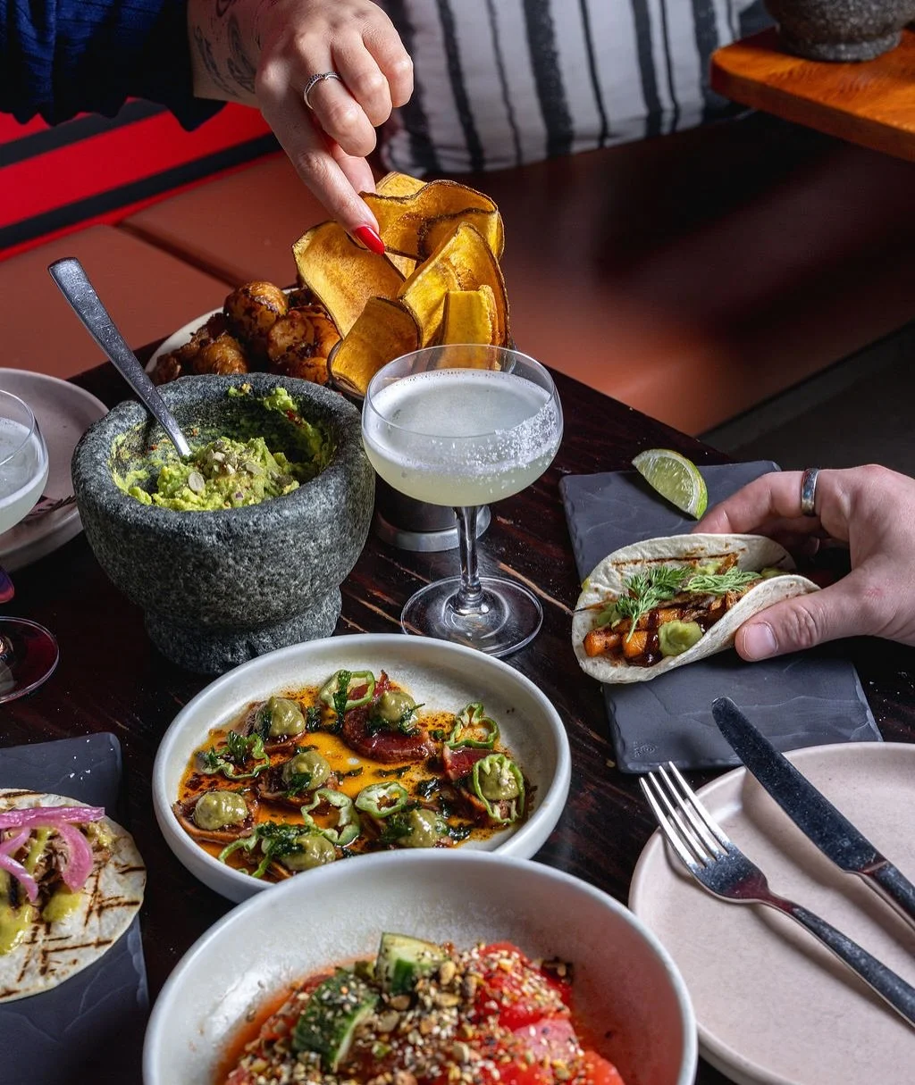 Taste with your eyes first 👀 Our Bottomless Weekends menu is a full table spread &mdash; tacos, patatas bravas, crowd favourites and more &mdash; rolling out for 90 minutes with bottomless margis and beers for only $89pp 

#mejicosydney #m&eacute;ji