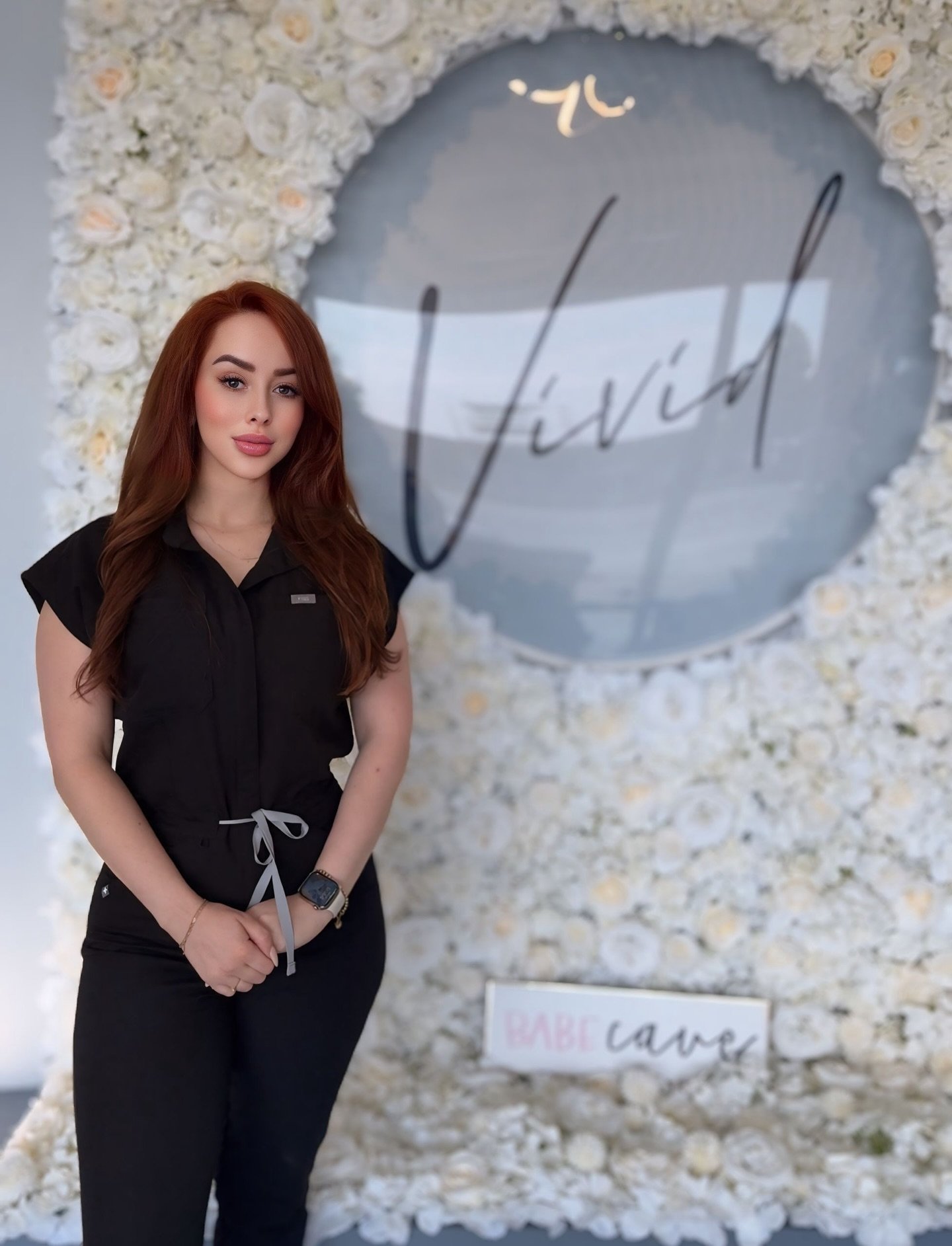 ✨ Welcome to the team, Yasmeen! We’re so excited to have your talent and energy join us read her full bio below to learn more about the newest member of our squad!
Hello,
I am Yas, a licensed cosmetic injector with a certification in medical