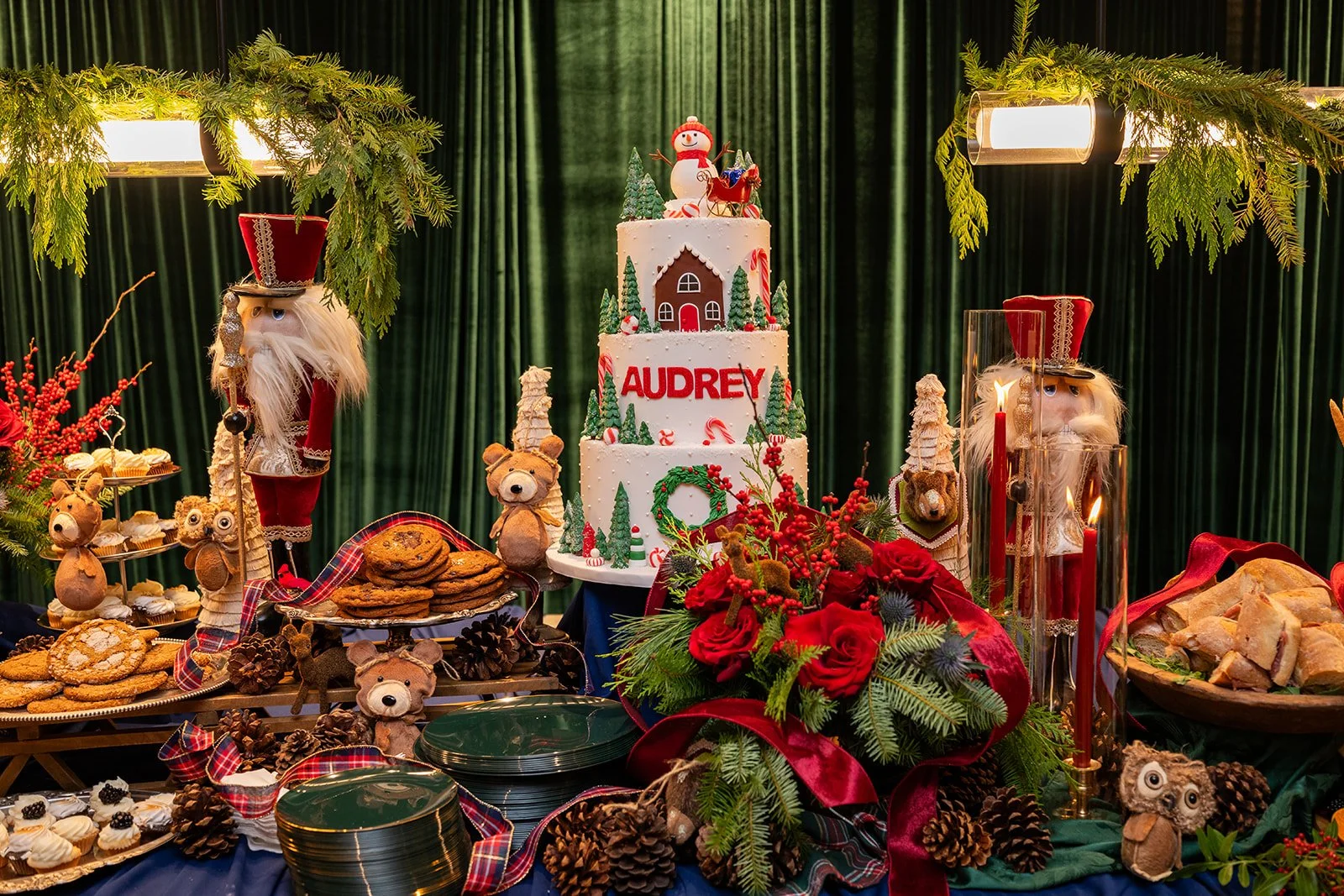 A Christmas themed birthday party in Hidden Hills by Wife Of The Party, Loriann Serna
#thewotp #wifeoftheparty #thewifeoftheparty #loriannserna #christmasbirthdayparty