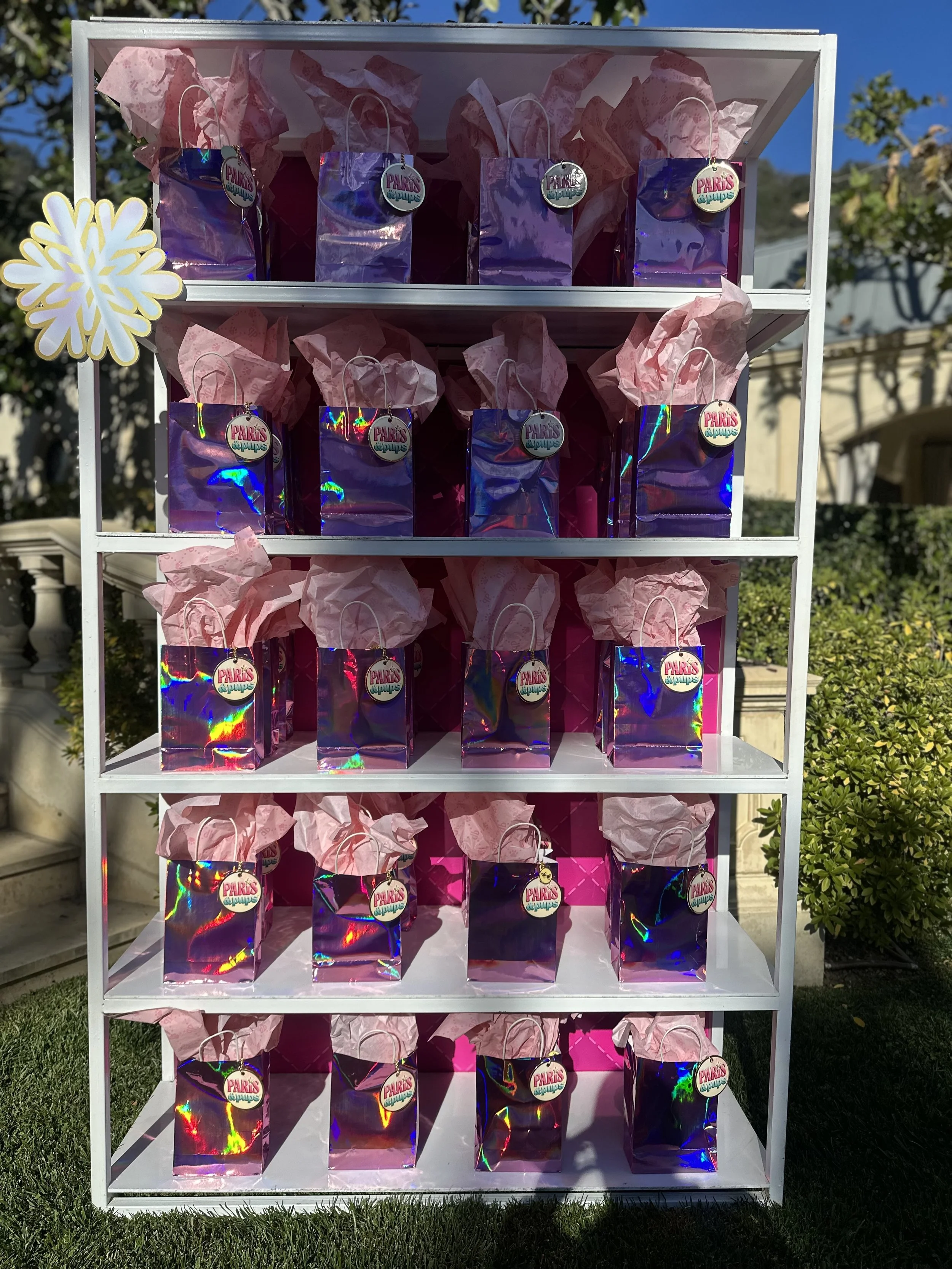party favors, kids party favors, Paris & Pups, Paris Hilton, London's 2nd Birthday, children's party, Beverly Hills,Paris Hilton's new home, Paris Hilton kids party, Loriann Serna, The Wife of the Party, Wife of the Party, Carter Reum