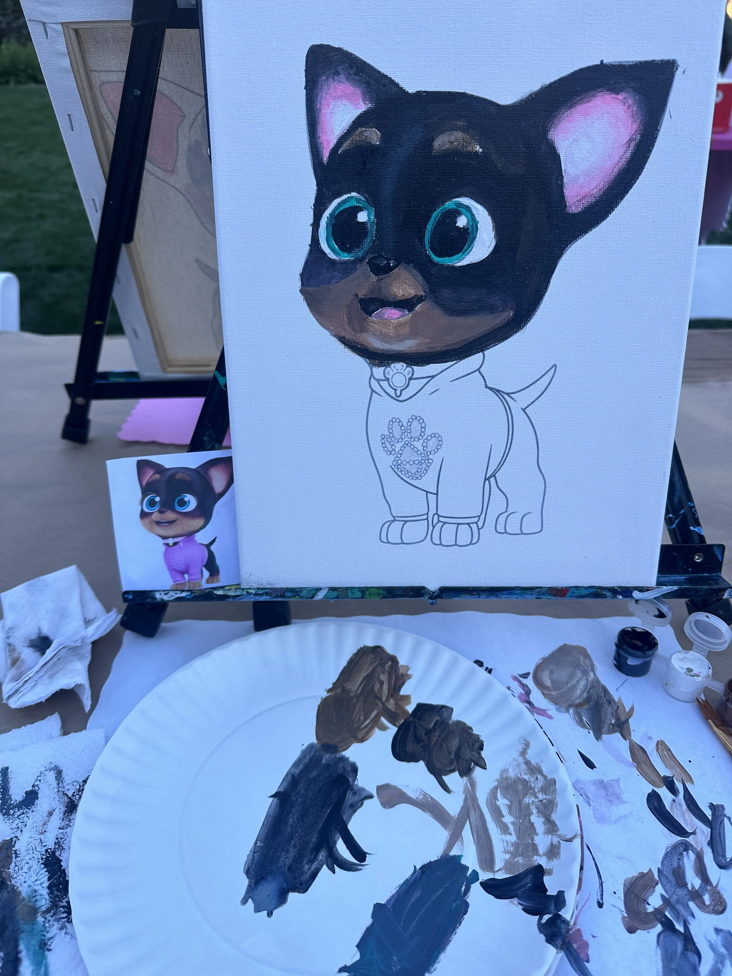 kids easel painting, Paris & Pups, Paris Hilton, London's 2nd Birthday, children's party, Beverly Hills,Paris Hilton's new home, Paris Hilton kids party, Loriann Serna, The Wife of the Party, Wife of the Party, Carter Reum, Paris and her husband