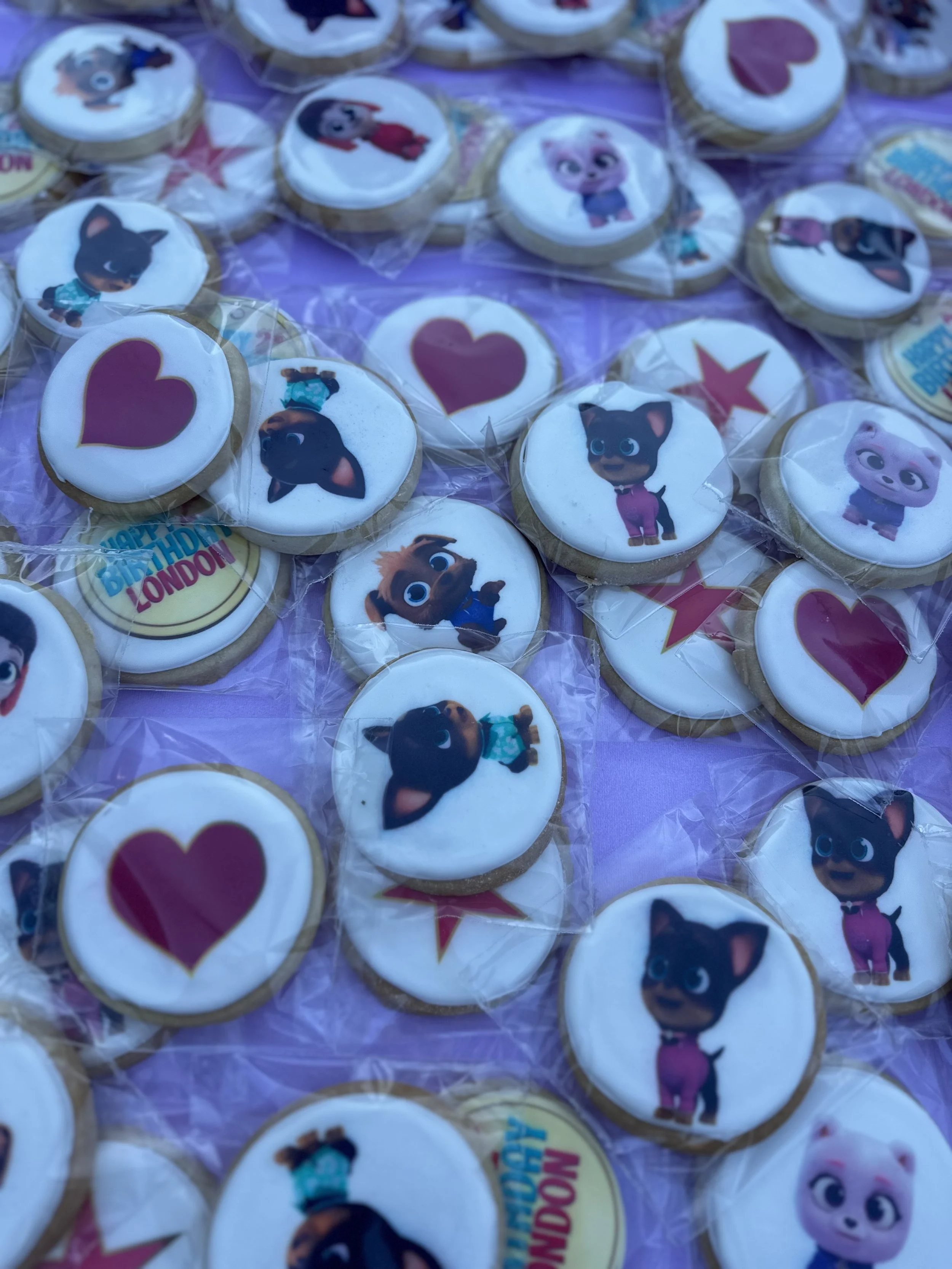 custom cookies, Paris & Pups, Paris Hilton, London's 2nd Birthday, children's party, Beverly Hills,Paris Hilton's new home, Paris Hilton kids party, Loriann Serna, The Wife of the Party, Wife of the Party, Carter Reum, Paris and her husband