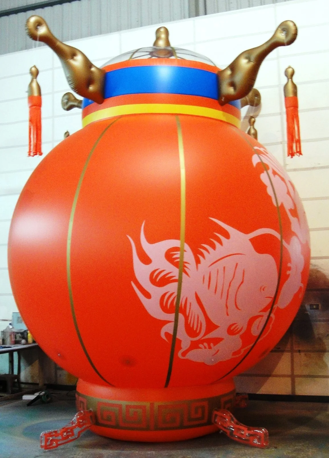 17' Custom lantern inflatable.JPG