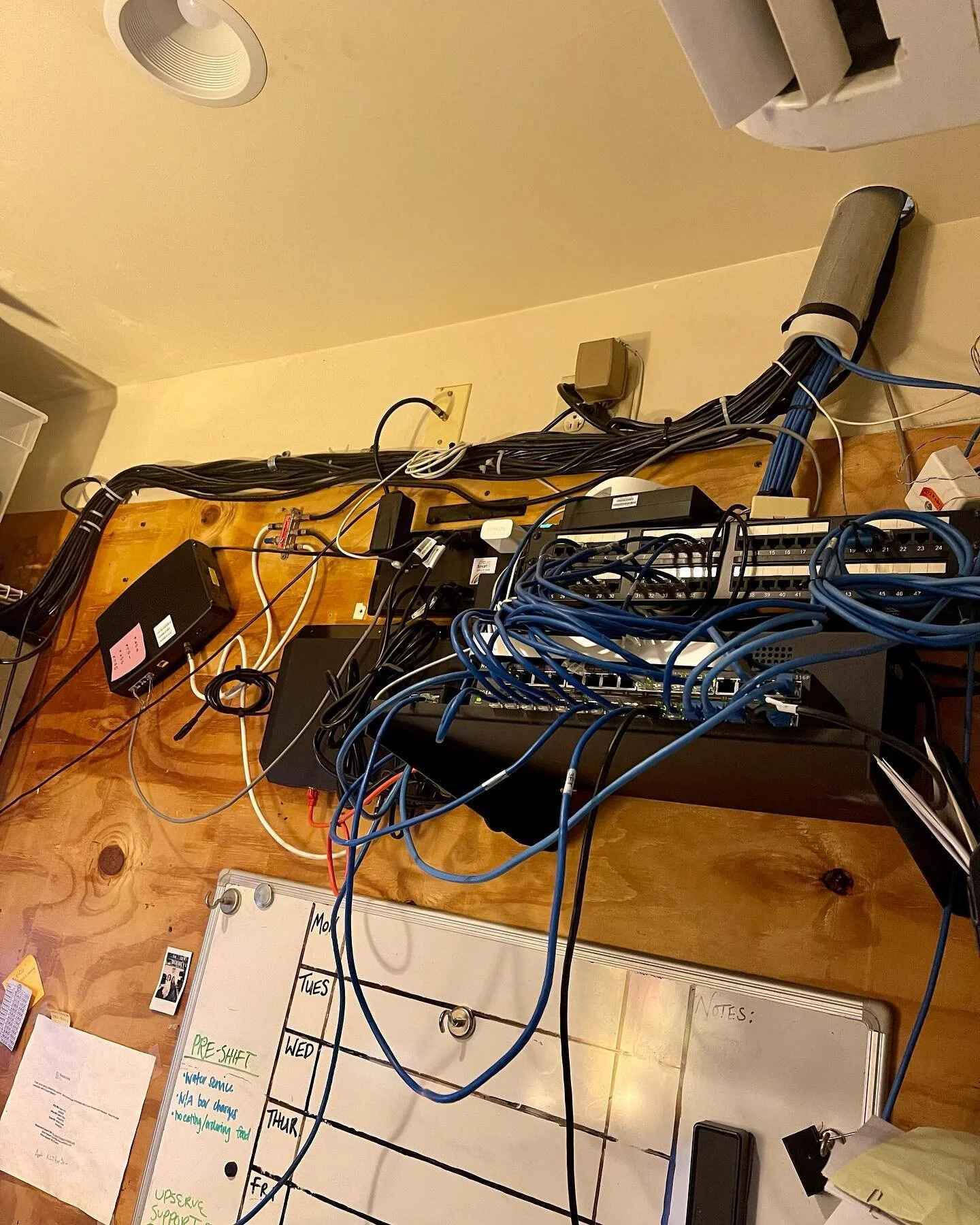 Before🔁After!! If you go by Adele&rsquo;s in Nashville for some coconut cake, you might notice the eye sore above the host stand is gone!🙌🏼 Glad we were able to help clear up some wall space and move their A/V equipment to the proper location! Hea