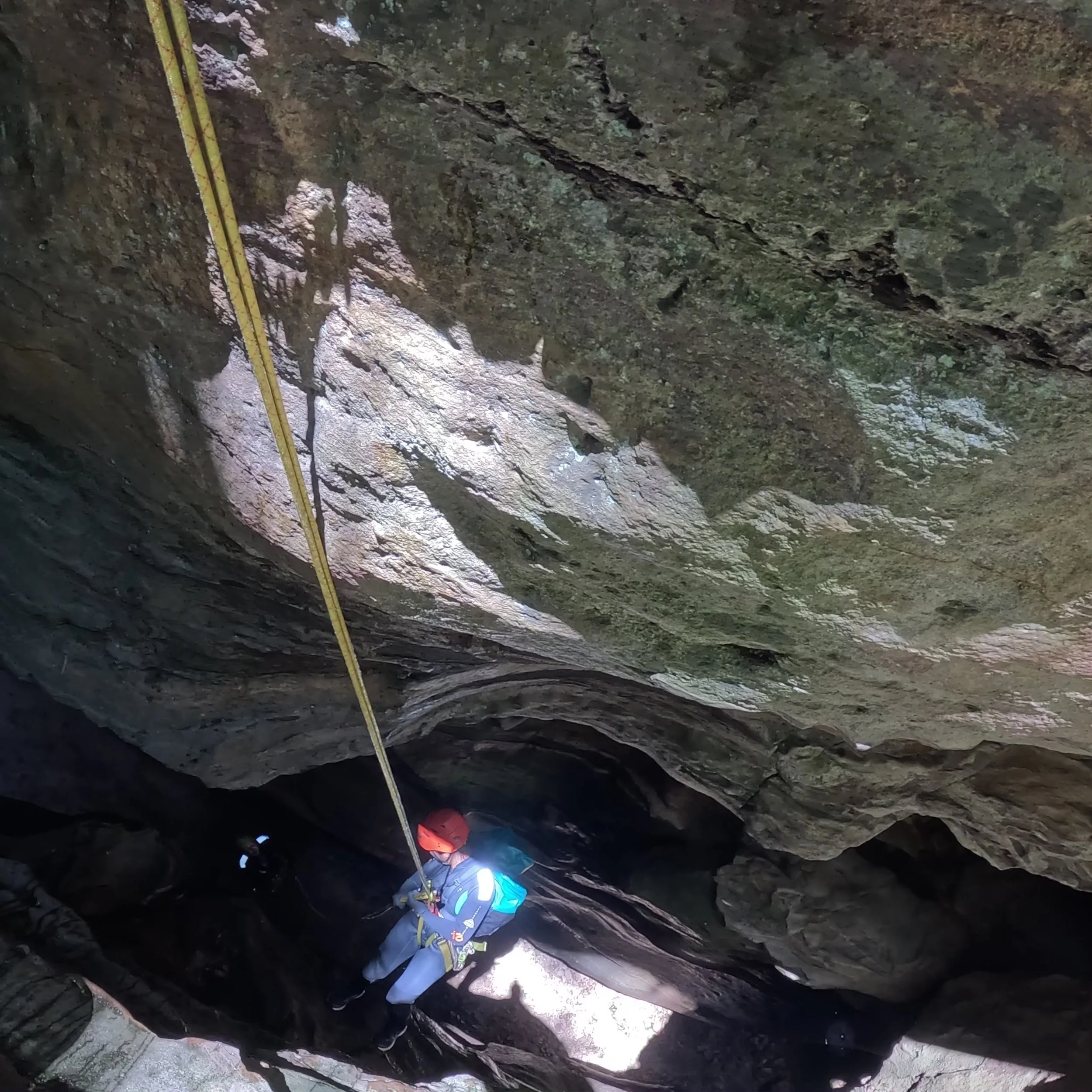 Yileen slot canyon abseiling adventure Blue Mountains