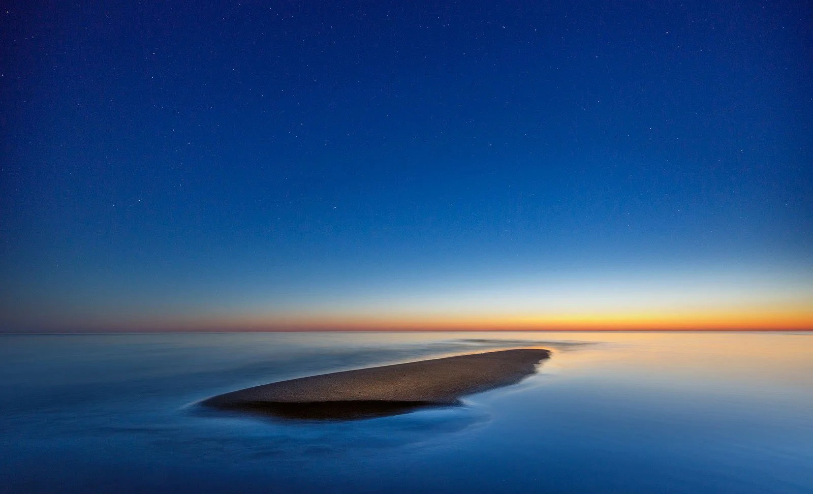 Calm night -Lumijoki, Finland