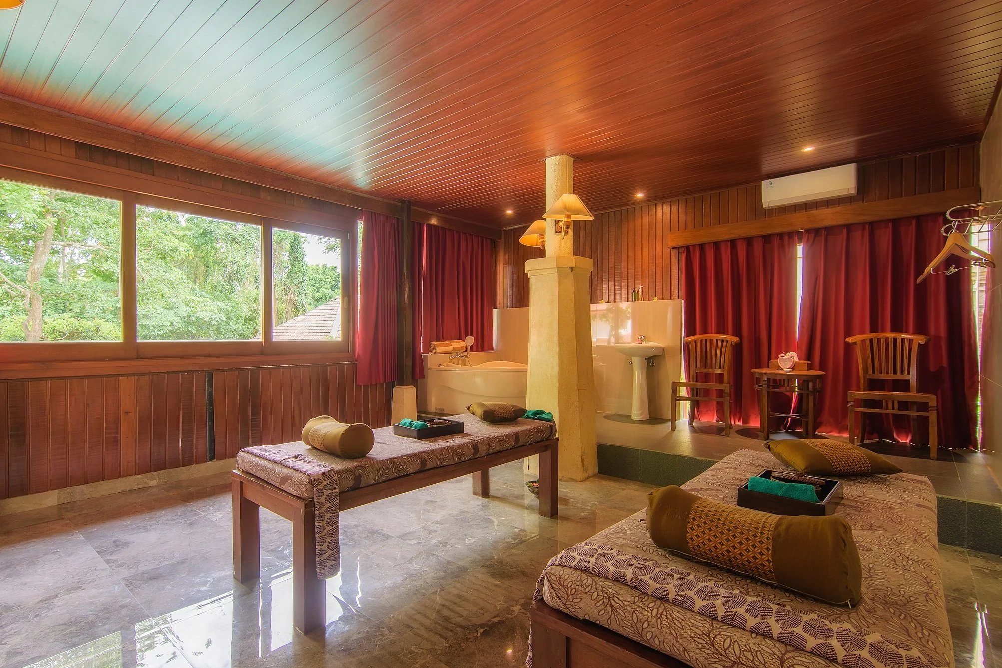 Champlung Sari Ubud resort massage