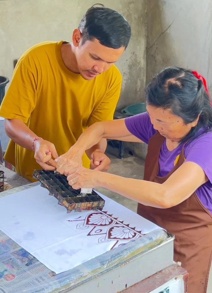Batik Class in Bali - Oceania Travel