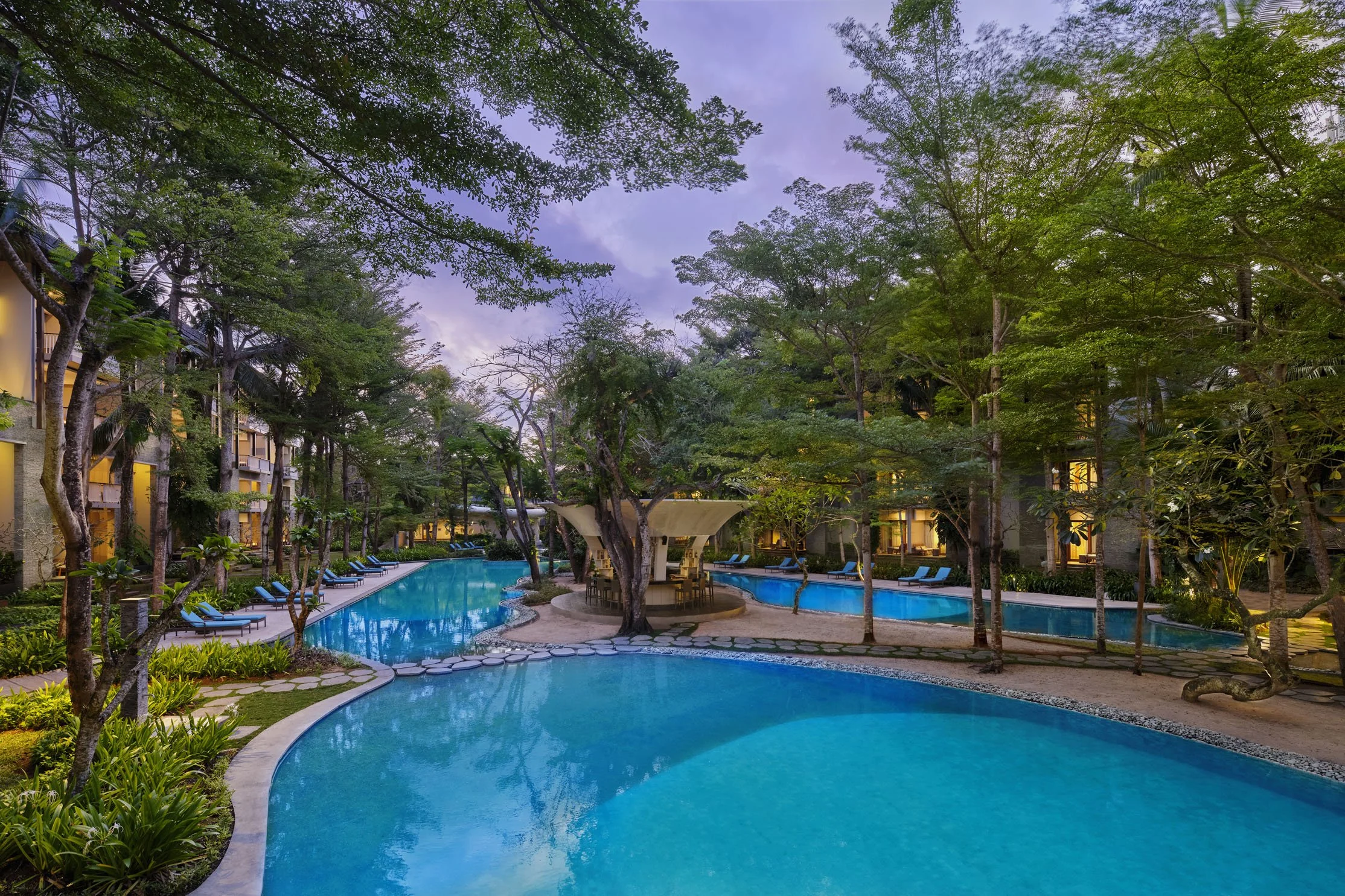 CY_DPSCY_LAGOON_POOL_NIGHT_3934Red.jpg
