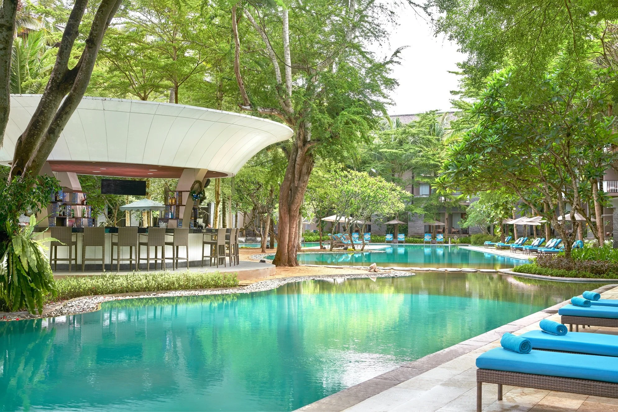 CY_DPSCY_Pool_Bar.jpg