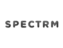 Das Wort 'SPECTRM' in schwarzen Buchstaben auf weißem Hintergrund.