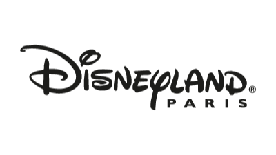 Logo de Disneyland Paris, écriture stylisée avec un symbole de la tête de Mickey Mouse en haut de la lettre 'D'.