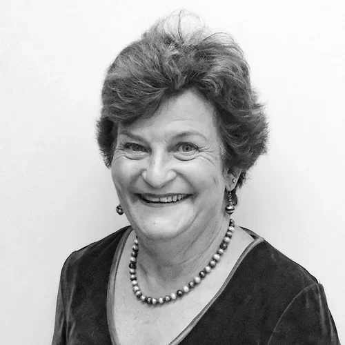 Dr Jill Warlow Female GP Oxford Street Medical Centre Bulimba