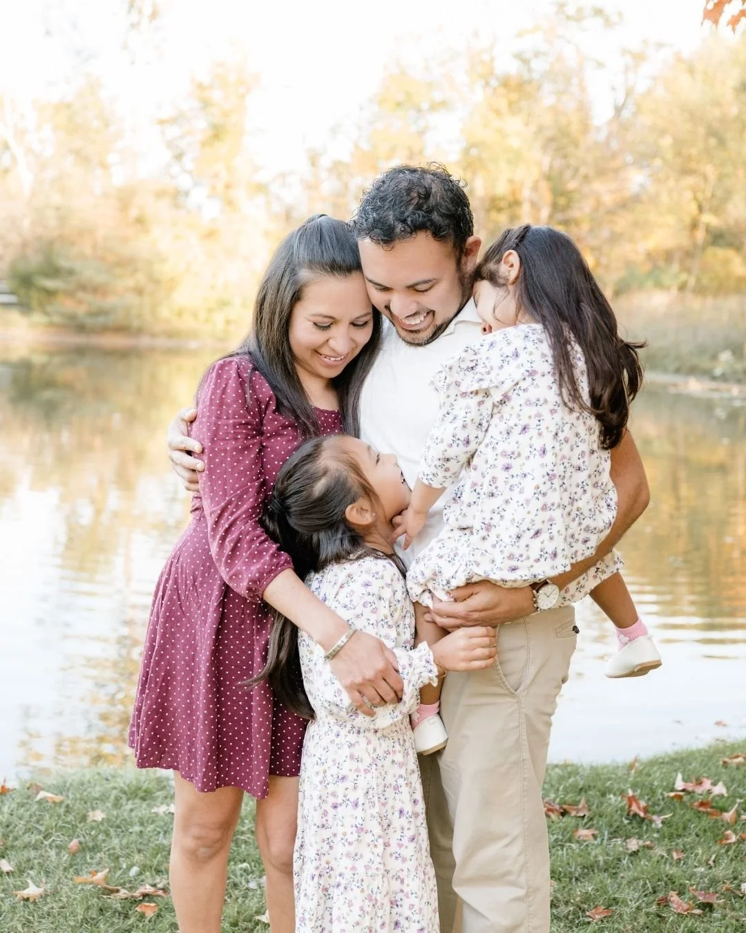 Lately, I&rsquo;ve been reminded that memories aren&rsquo;t guaranteed.
That&rsquo;s why I believe so deeply in photographing real life, the quiet moments, the in-between, the everyday things we don&rsquo;t always think to save.
These are the moments