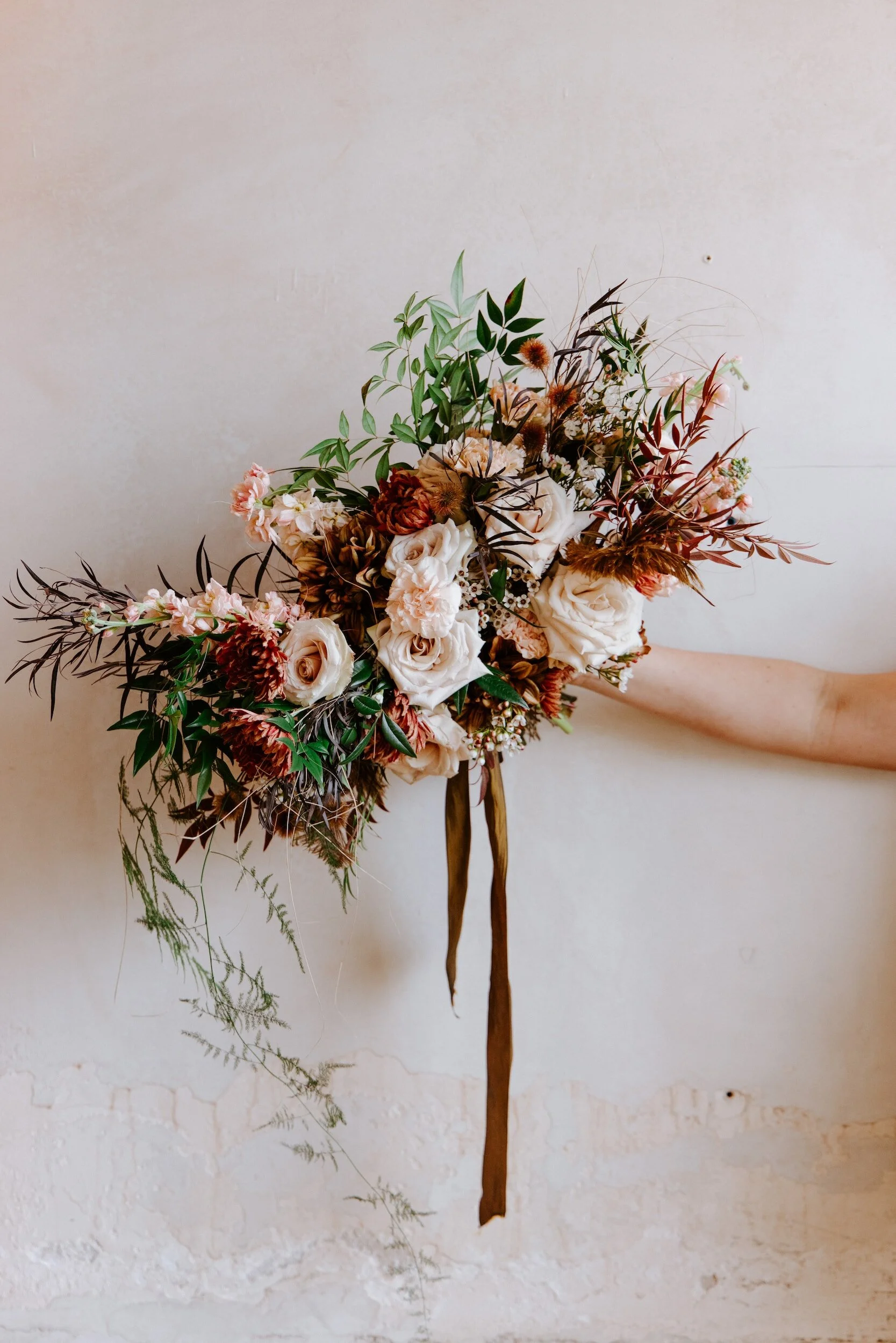 Modern bridal bouquet in neutral tones