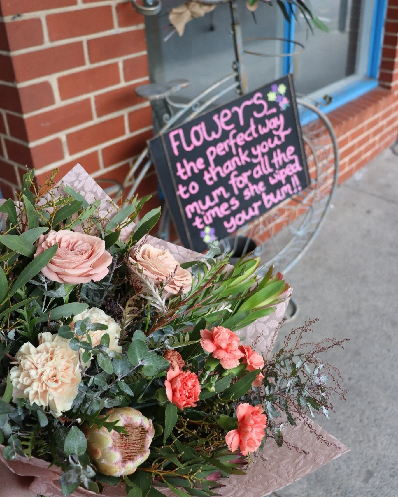 Flowers...the perfect way to thank your mum for all the times she wiped your bum!!

Say thank you for everything mum has done with a beautiful bouquet of locally grown flowers lovingly put together by us 🌸

If you haven't ordered your Mother's Day F