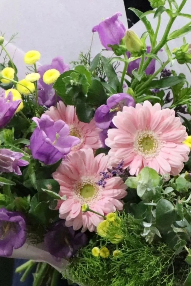 Seasonal Selection Vase - Pastels