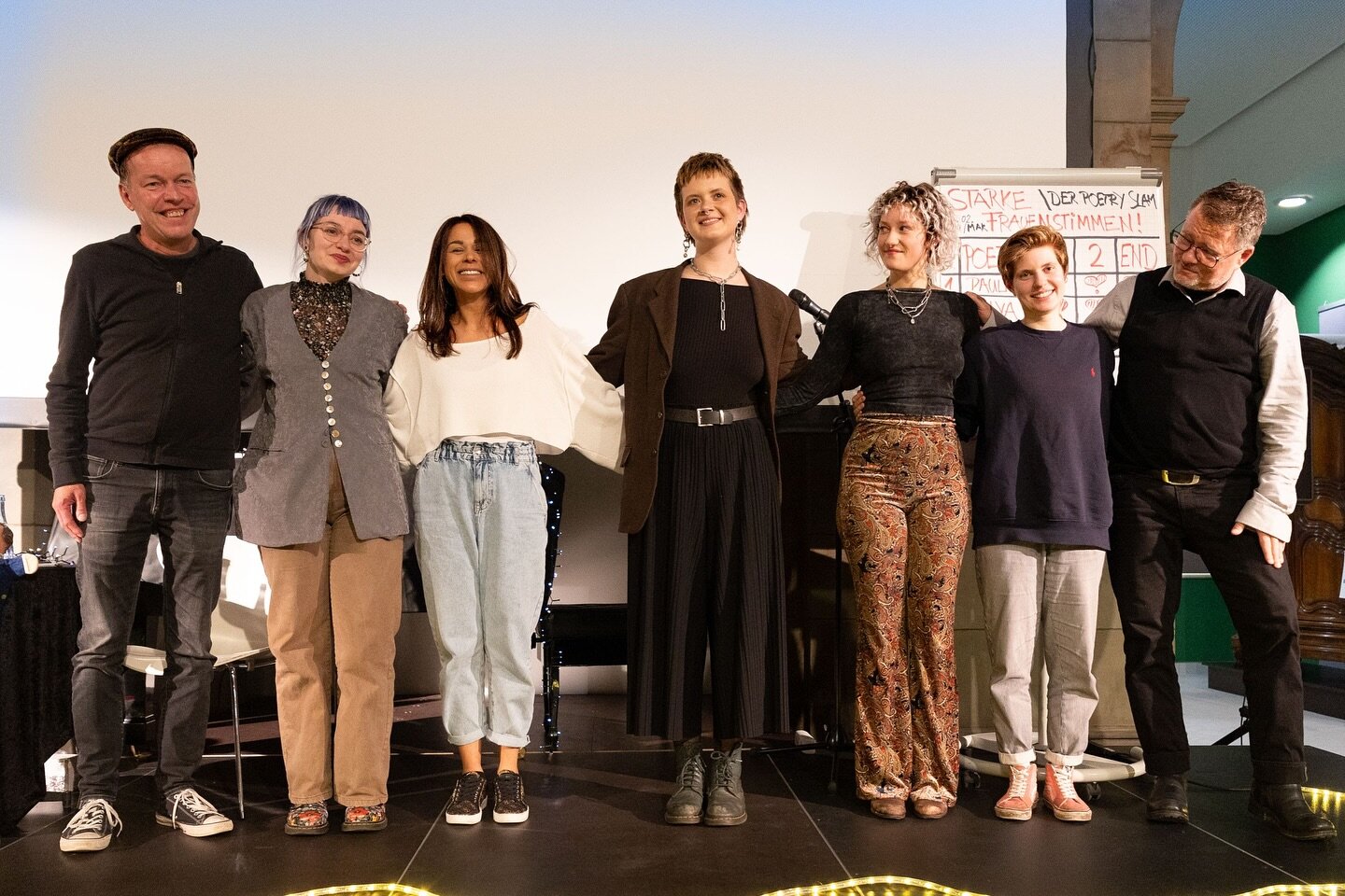 &bdquo;Starke Frauenstimmen!&ldquo;
Der Poetry Slam zur Ausstellung &bdquo;Personaggi | Pers&ouml;nlichkeiten&ldquo;
Der Abstieg der M&auml;dchen von den Vasen
Im Museum August Kestner Hannover 

D a n k e @macht_worte &amp; dem August Kestner Museum