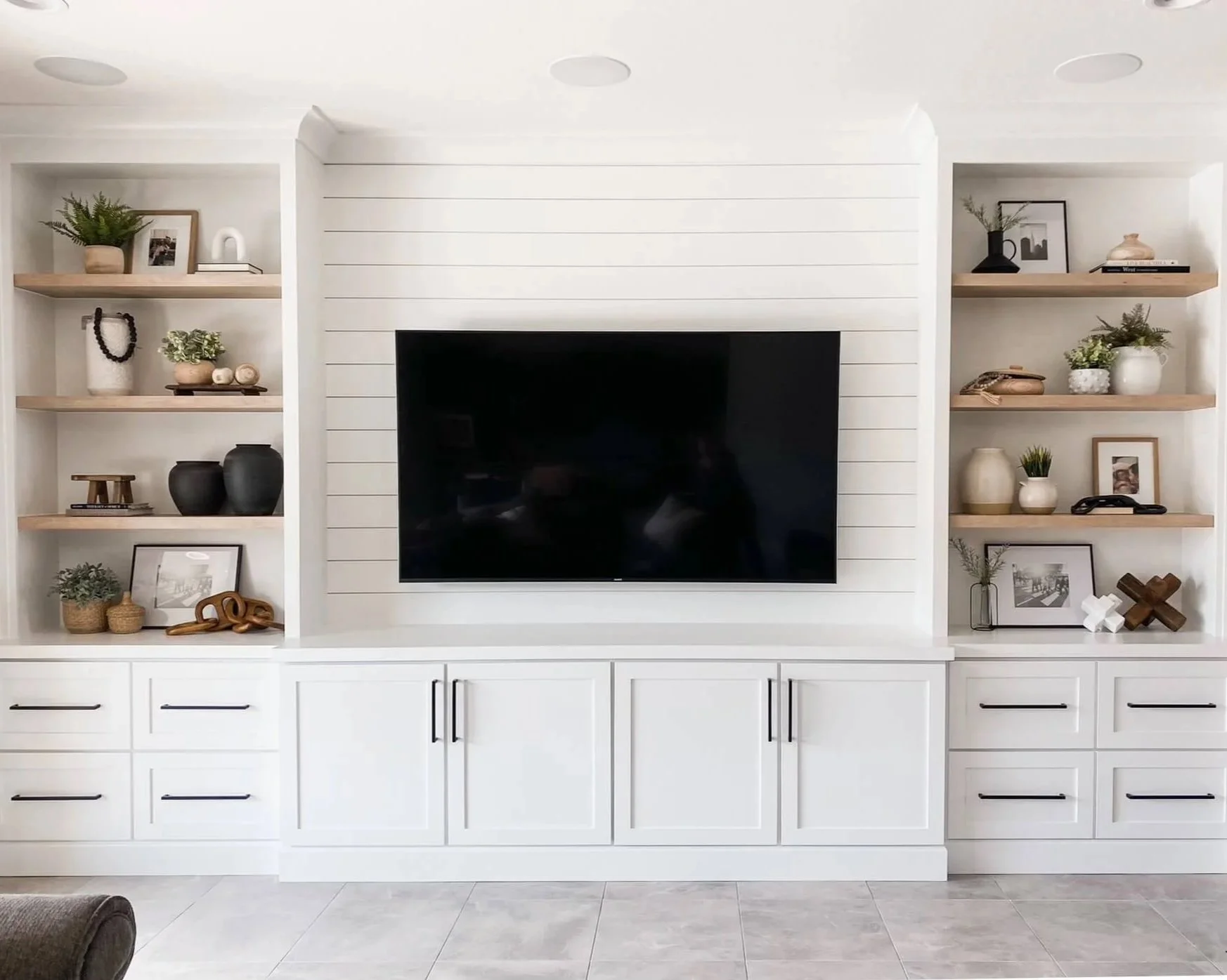 Custom built-ins in Panama City Beach FL. Closets, Dropzones, Kitchen Remodels, Bathroom Remodels, best home improvement company in Panama City beach FL