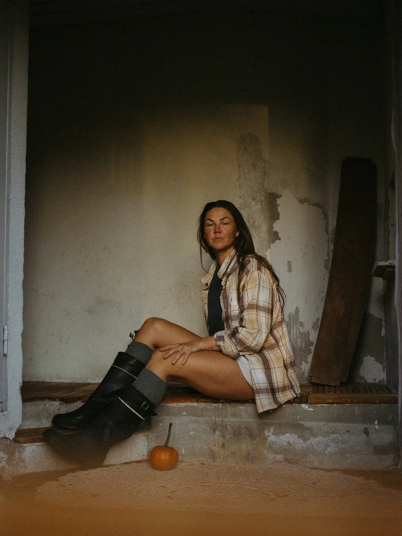 I turn the camera toward myself every now and then, not to perform, but to remember what it feels like to be seen.
Every time I do, I understand my clients a little better.
No makeup, no setup, just me, the quiet, and a camera balancing on a chair.