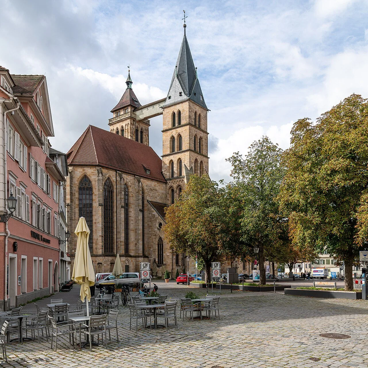 Was ist besser – Immobilie in Esslingen am Neckar verkaufen oder vermieten?