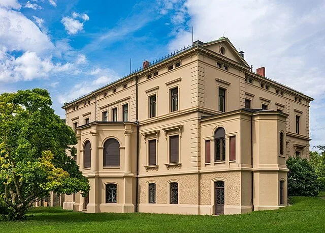 Welche Immobilienmakler in Esslingen sind auf Erbimmobilien spezialisiert?