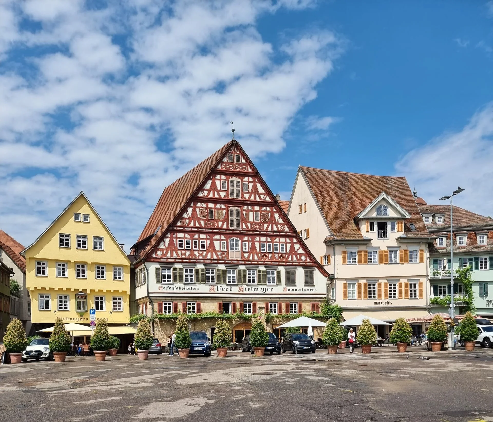 Welche Immobilienmakler in Esslingen sind auf Erbimmobilien spezialisiert?