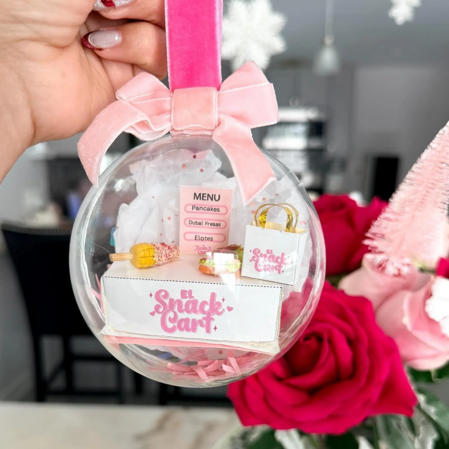 Day 2 of my giveaway winner is Liz with @elsnackcart She is the nicest girl ever. Whenever I am sharing an achievement with her, she never makes me feel like I am bragging. I know she is genuinely happy for me! She too was at Sue&ntilde;os and lollap