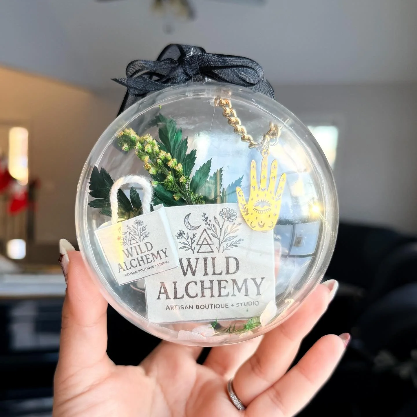 Day 5 of my giveaway is for @wildalchemyboutique  Cristie is a hustler!!!! She opened up her own boutique in under a month. She is all about empowering and uplifting businesses. This boho queen makes the nicest jewelry pieces. Make sure to check out 