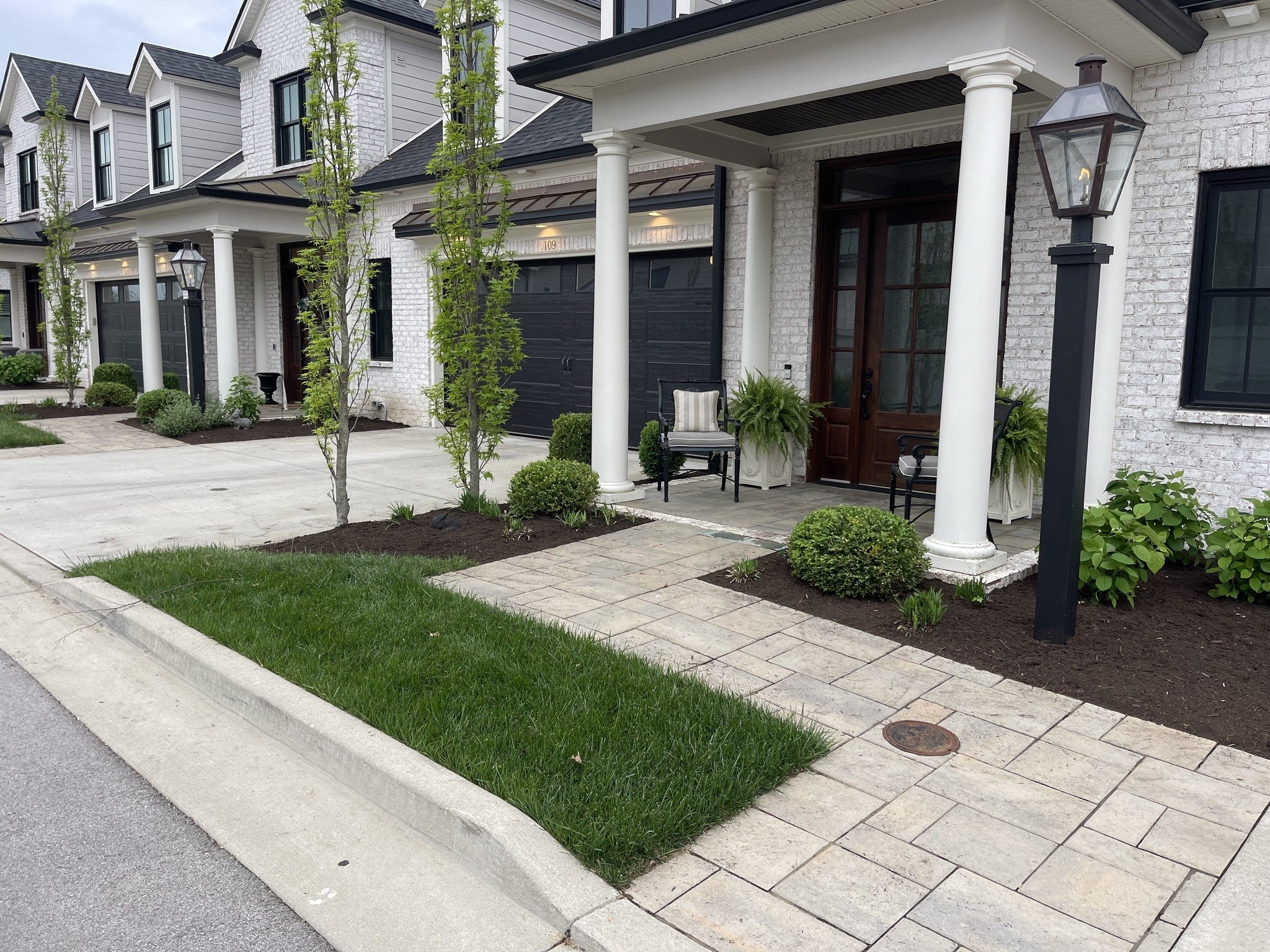 We do the landscaping, you get ready for company and enjoy the weekend!

#lexingtonlandscaper 
#lexingtonlandscapearchitect 
#curbappeal
#landscapedesign 
#frontwalkway 
#paverwalk 
#sidewalk 
#frontlandsape
#landscaping 
#freshmulch