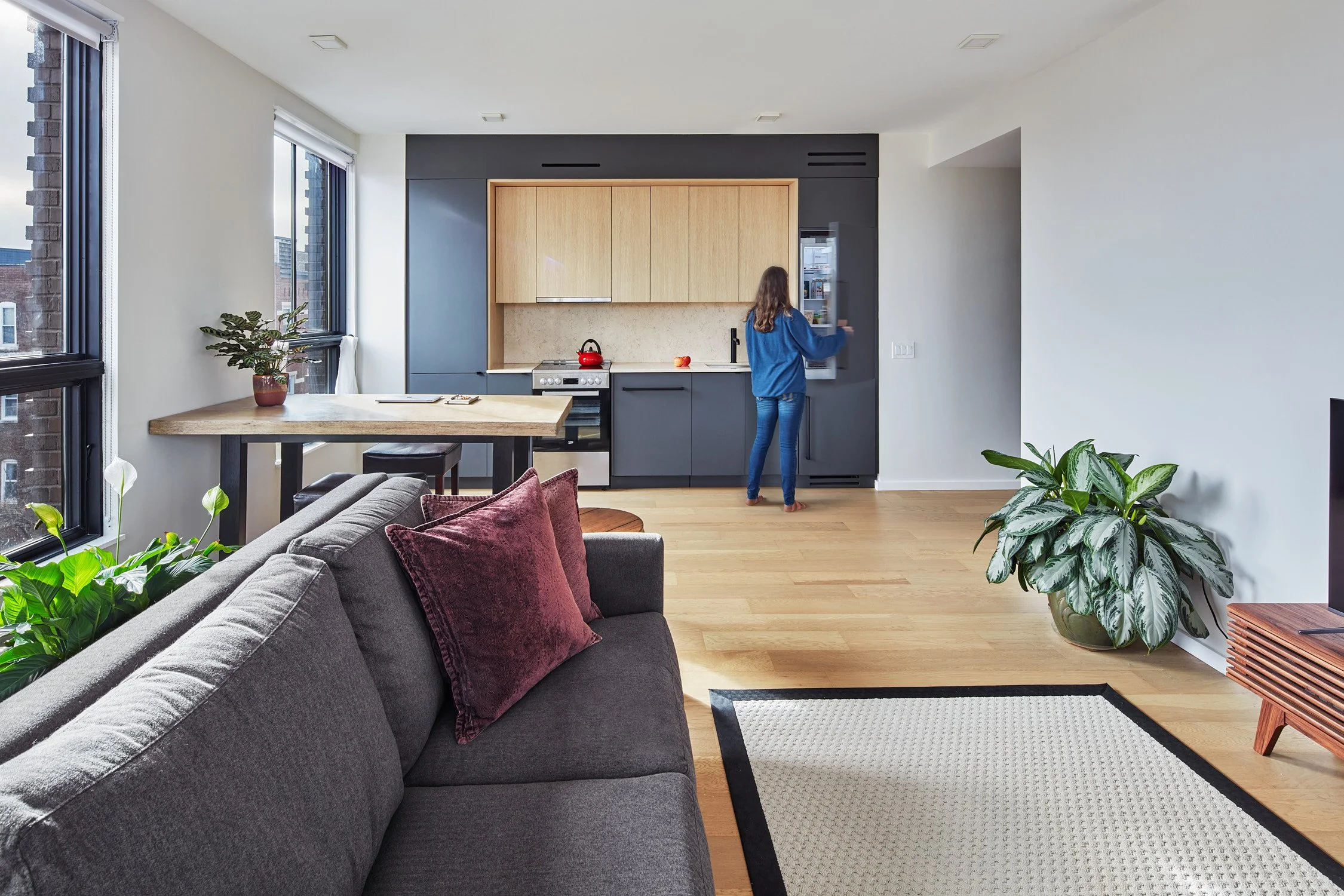 MESSINGER_120423-9BurneySt_0377.jpg