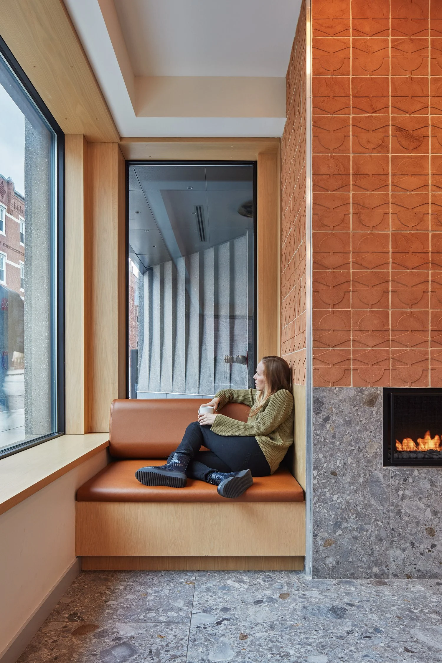 MESSINGER_120423-9BurneySt_0716.jpg