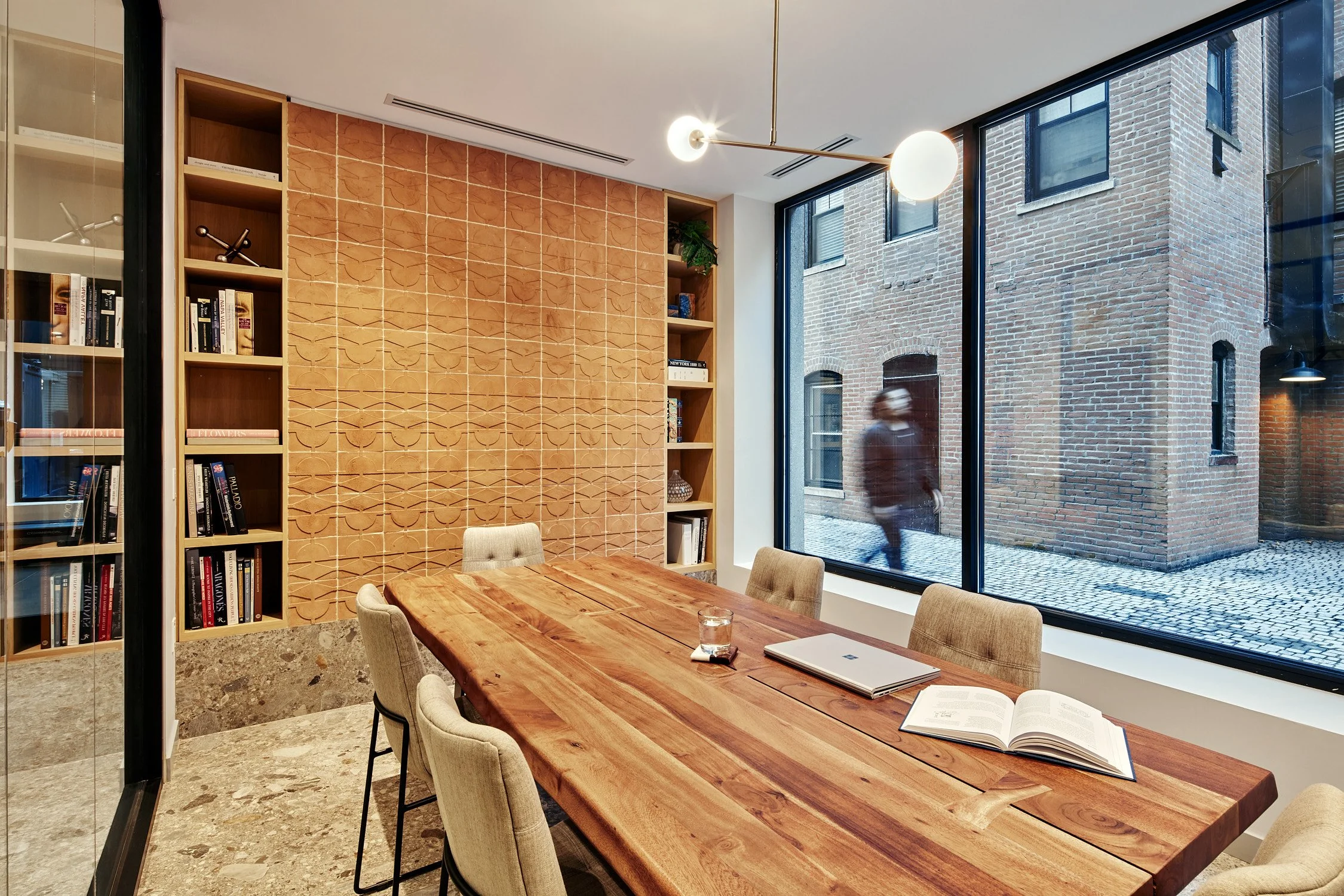 MESSINGER_120423-9BurneySt_0840.jpg