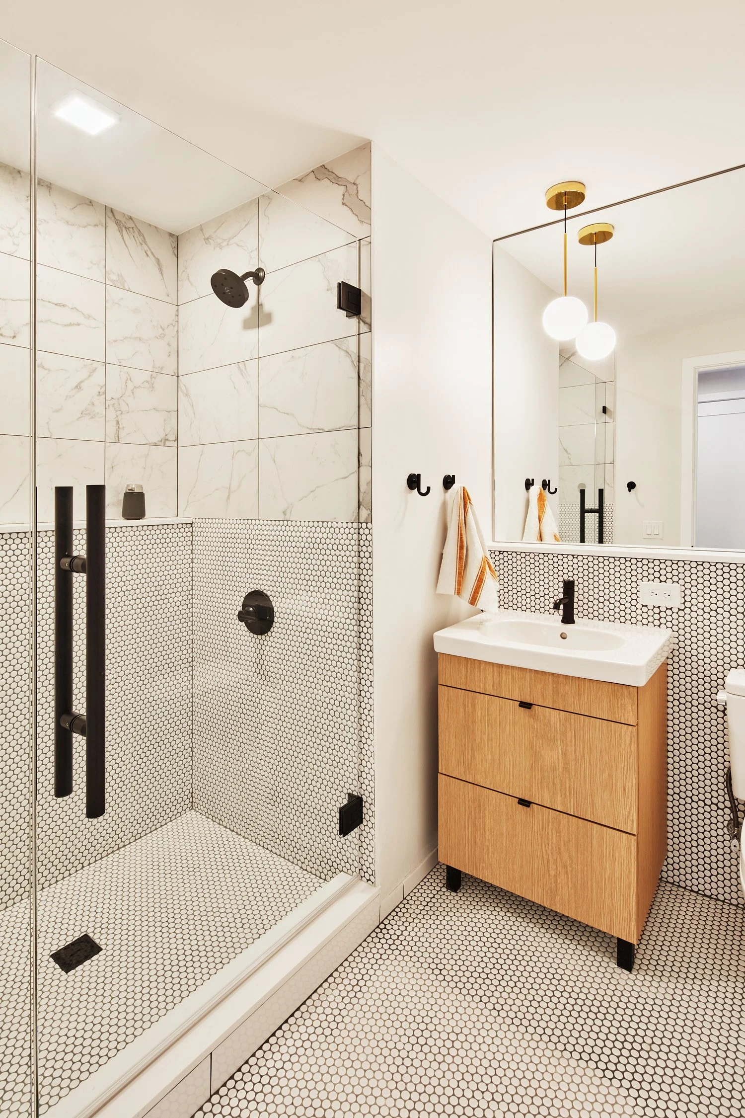 MESSINGER_120423-9BurneySt_0462.jpg