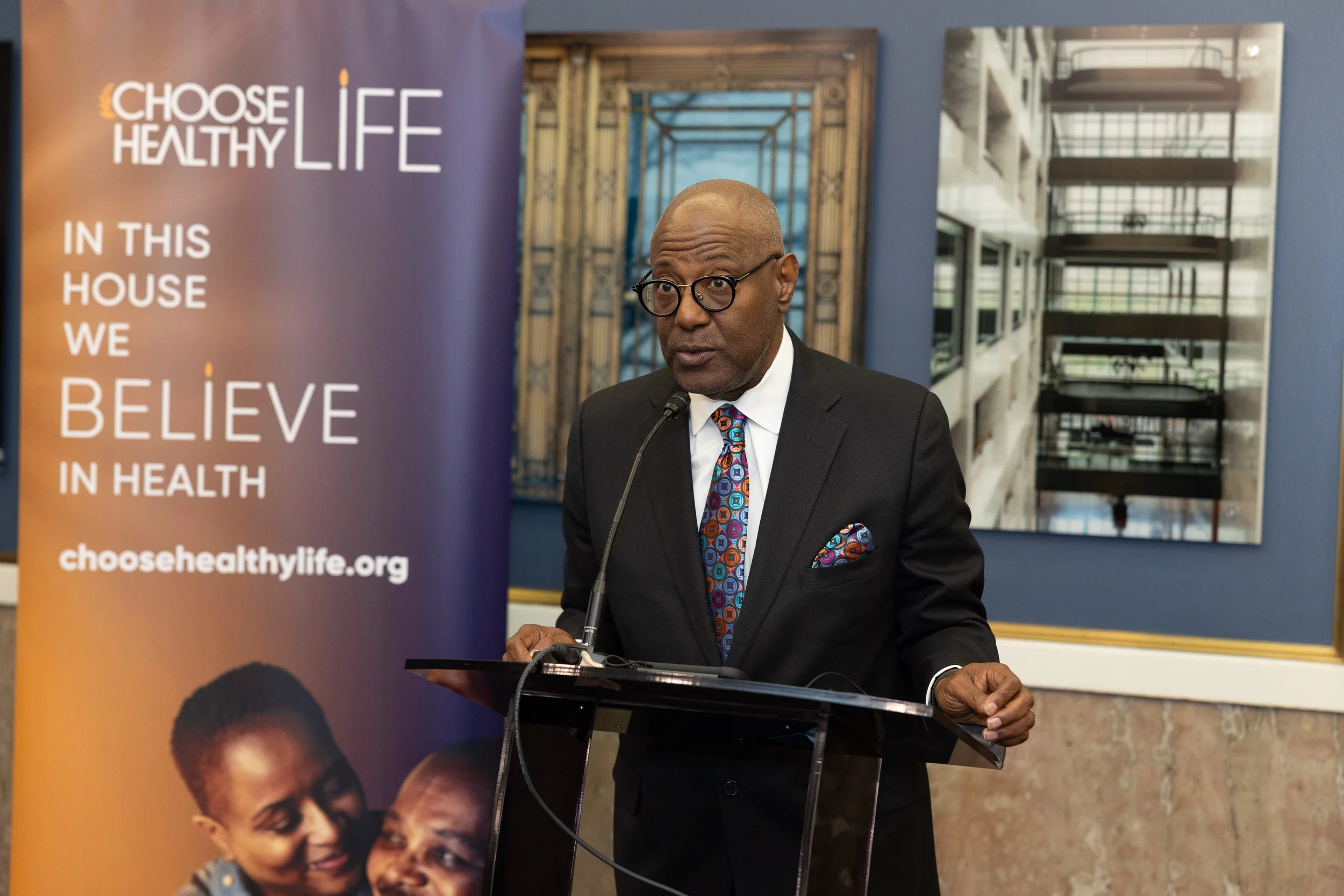 CHL DC Clergy Leader Rev. Kendrick Curry delivers the opening prayer