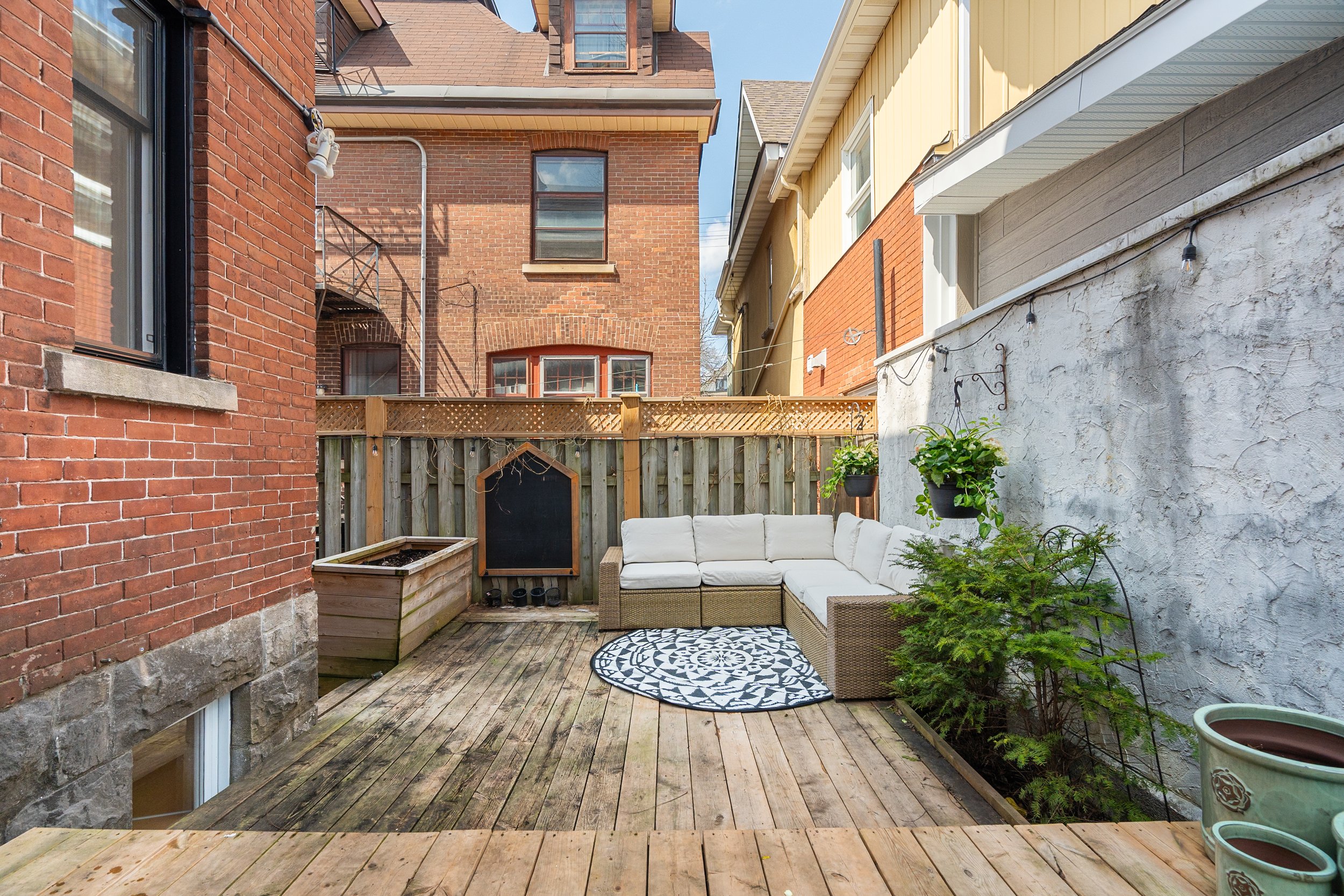 817LyonSt065.jpg