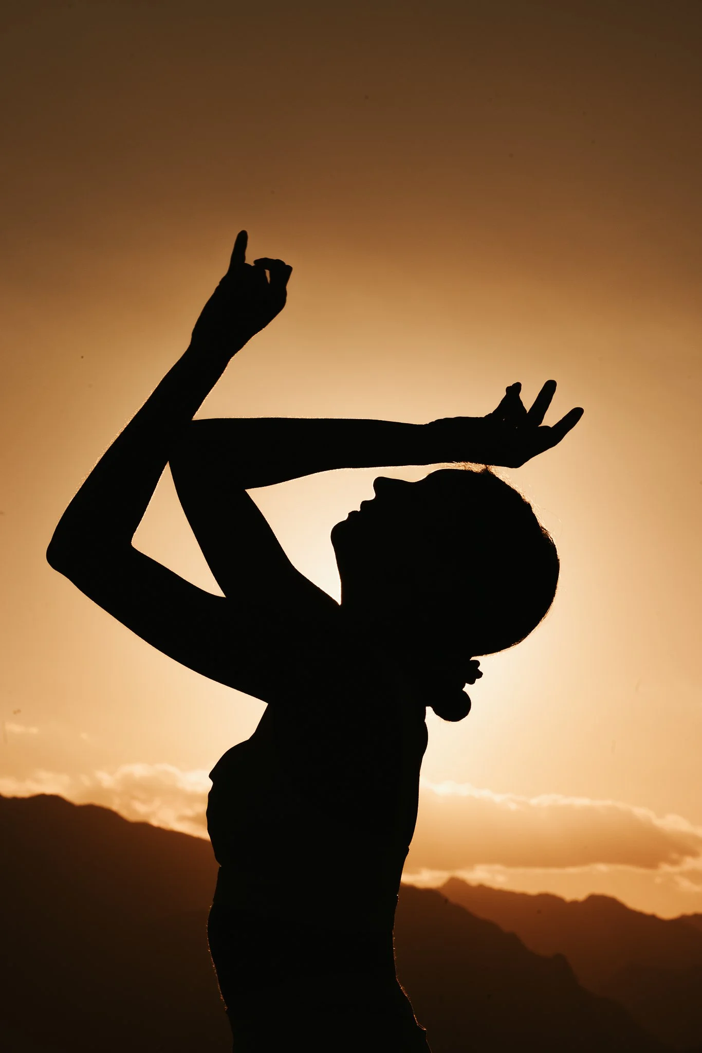 Sunset yoga session with Angelina Stolz Yoga at Lagoona beach - Dahab - South Sinai X Eslam Piko Studios Photography