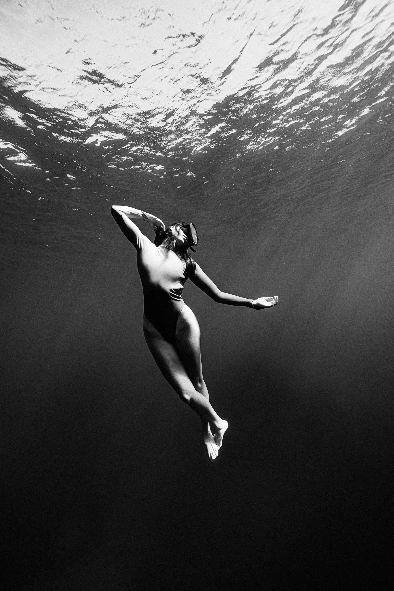 Makara Wear X ESLAM PIKO STUDIOS UNDERWATER PHOTOGRAPHY